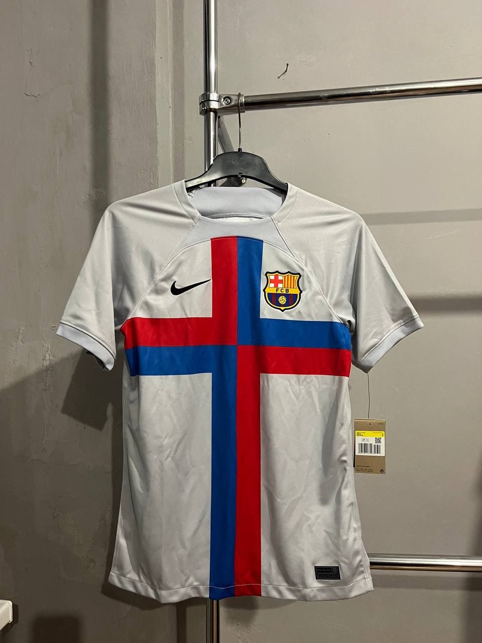 Nike NEW 2022/23 BARCELONA FC THIRD SOCCER JERSEY FOOTBALL SHIRT Size US S / EU 44-46 / 1 - 4 Thumbnail