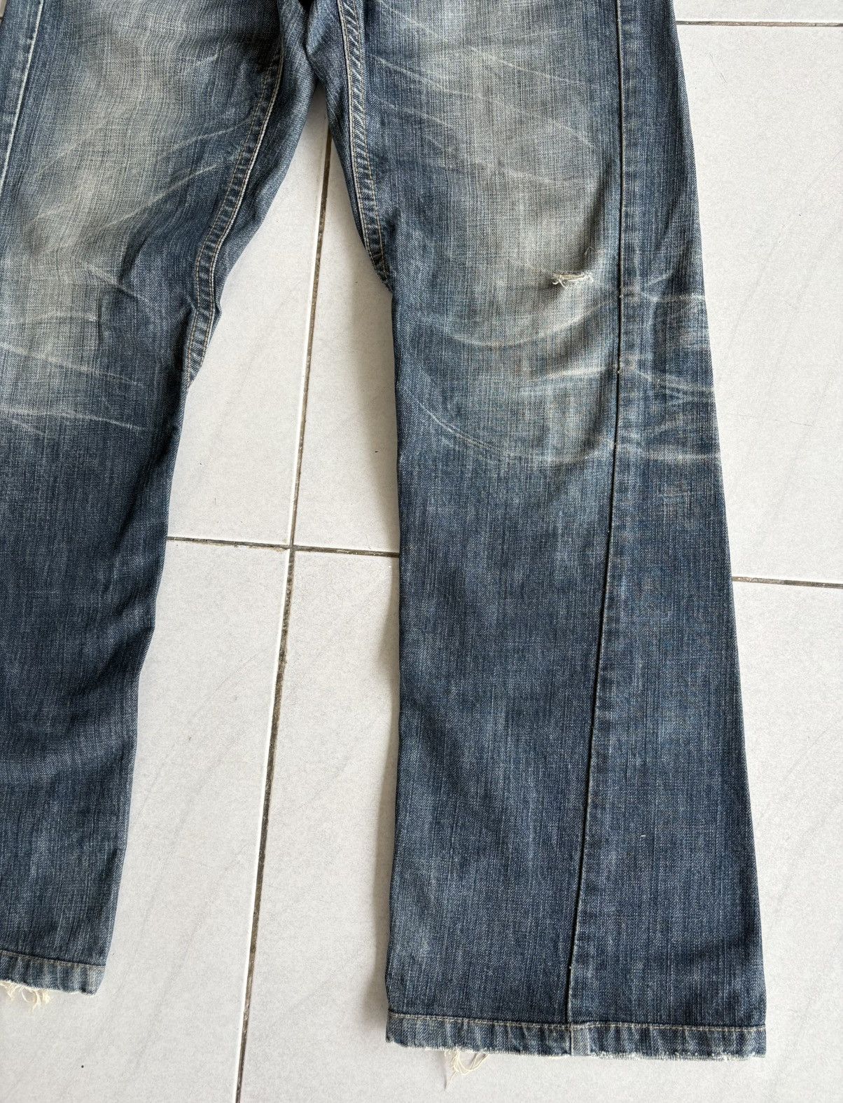 Vintage Korean Iloi Streetwear Low Flared Jeans Distressed Denim Size US 31 - 8 Thumbnail