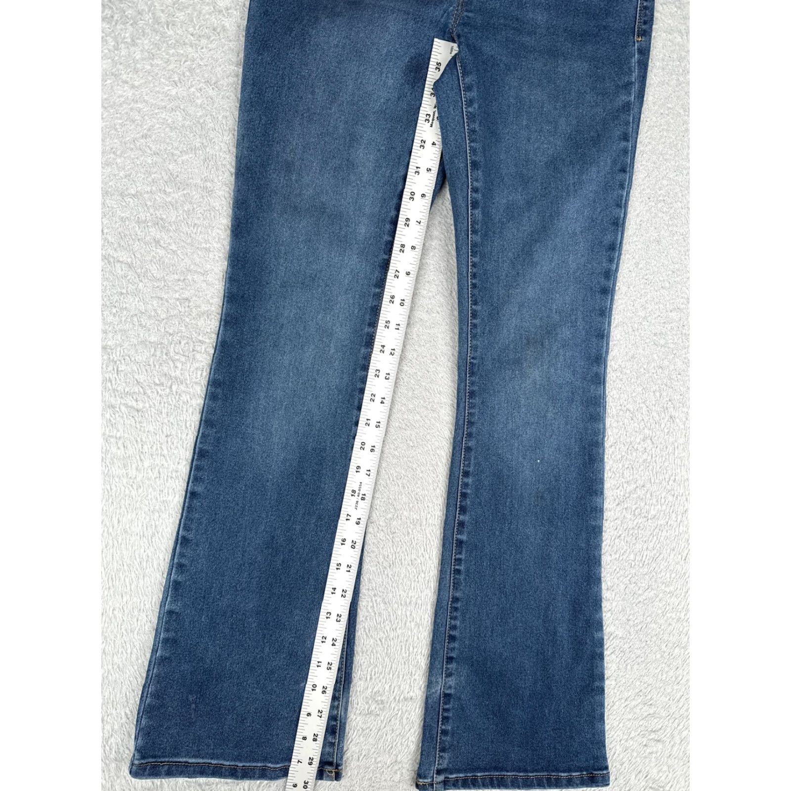 Vintage No Boundaries Jeans Flared Juniors S 27x29 Blue Mid Rise Elastic Waist 5-Pocket Denim Women Size 28" / US 6 / IT 42 - 6 Thumbnail