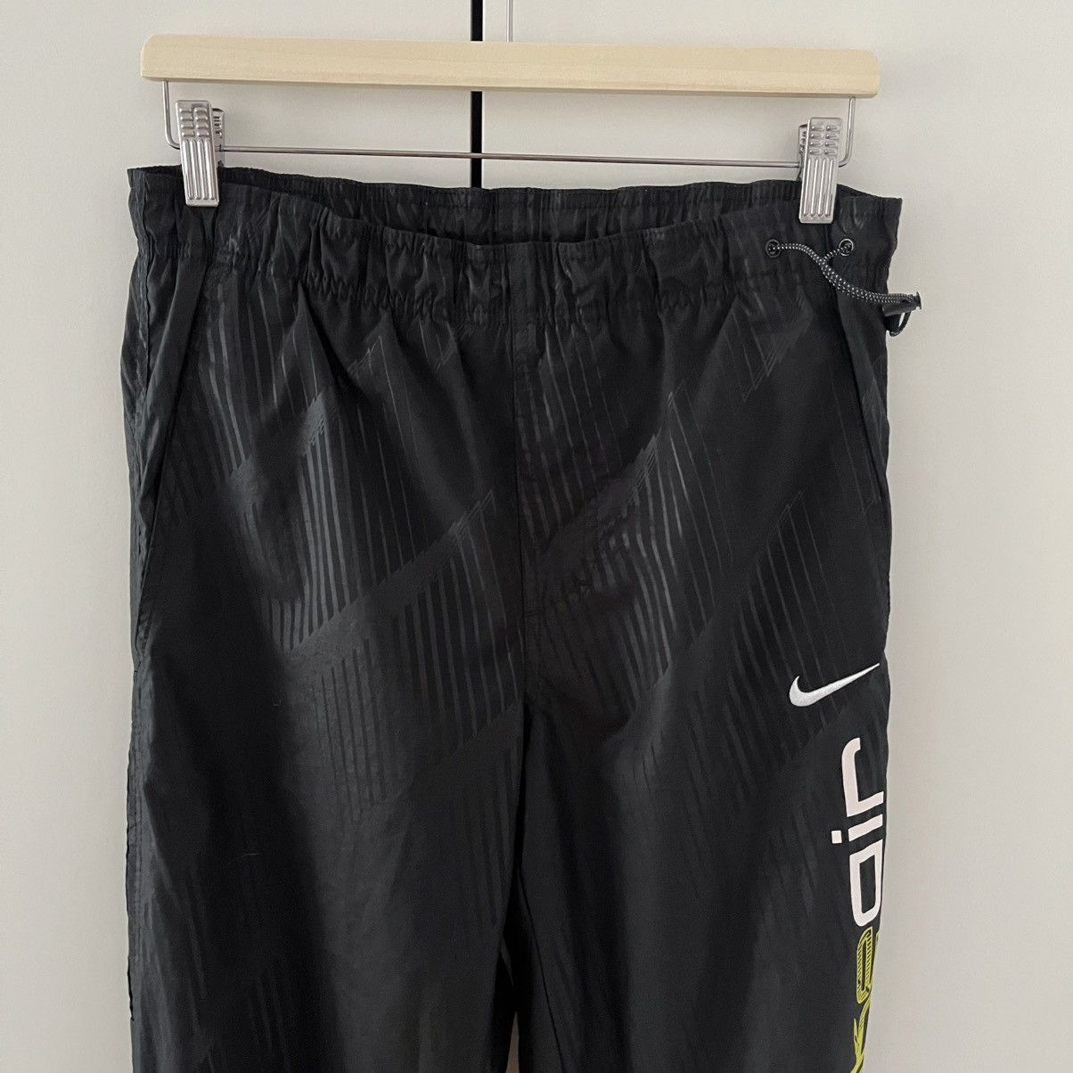 Nike Nike Swoosh Nylon Track Black Sweatpants Streetwear Baggy Size US 32 / EU 48 - 2 Thumbnail