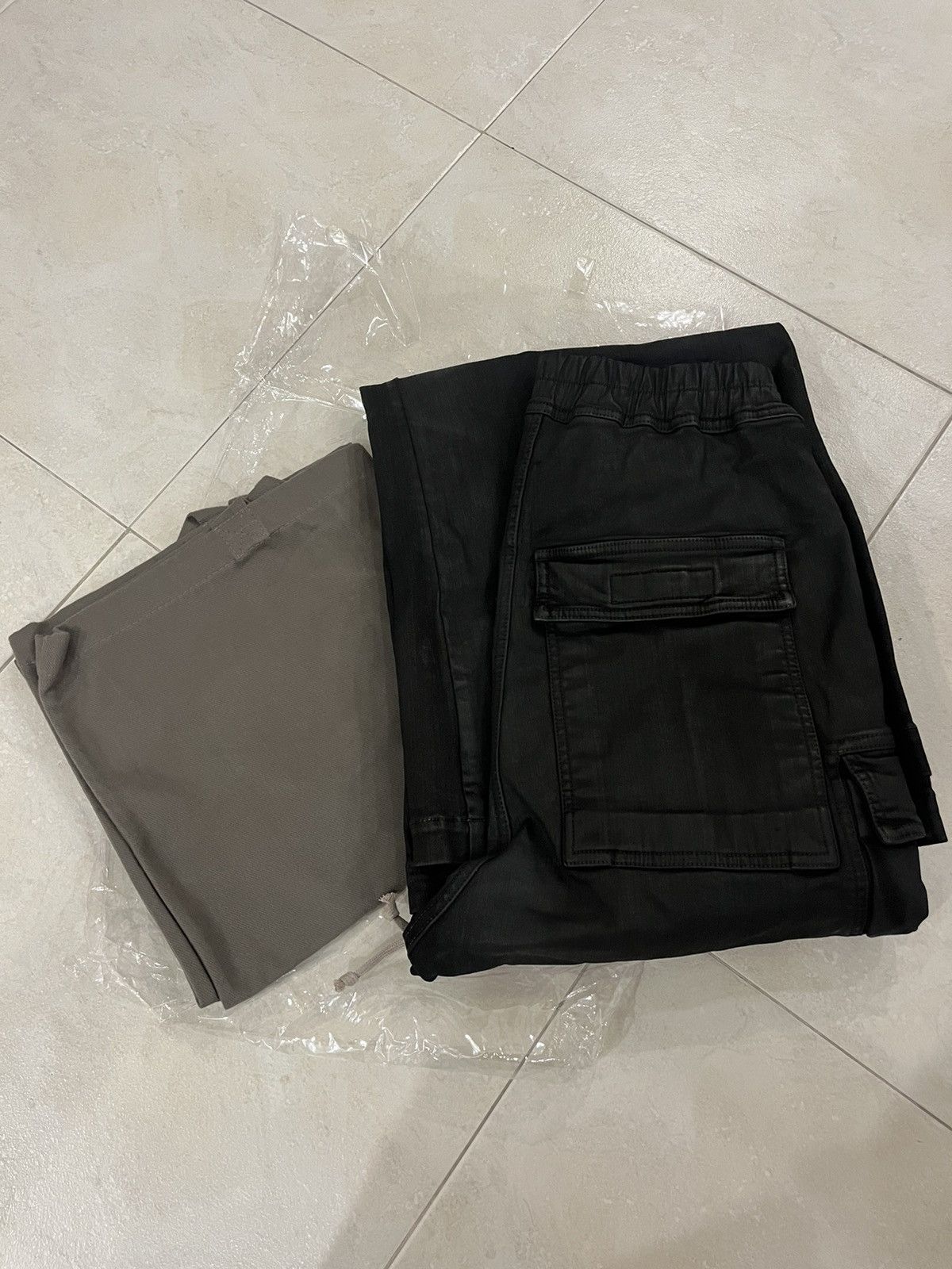 Rick Owens Drkshdw Rick Owens Double Cargo Jumbo Belas (Black Wax) Size US 30 / EU 46 - 10 Thumbnail