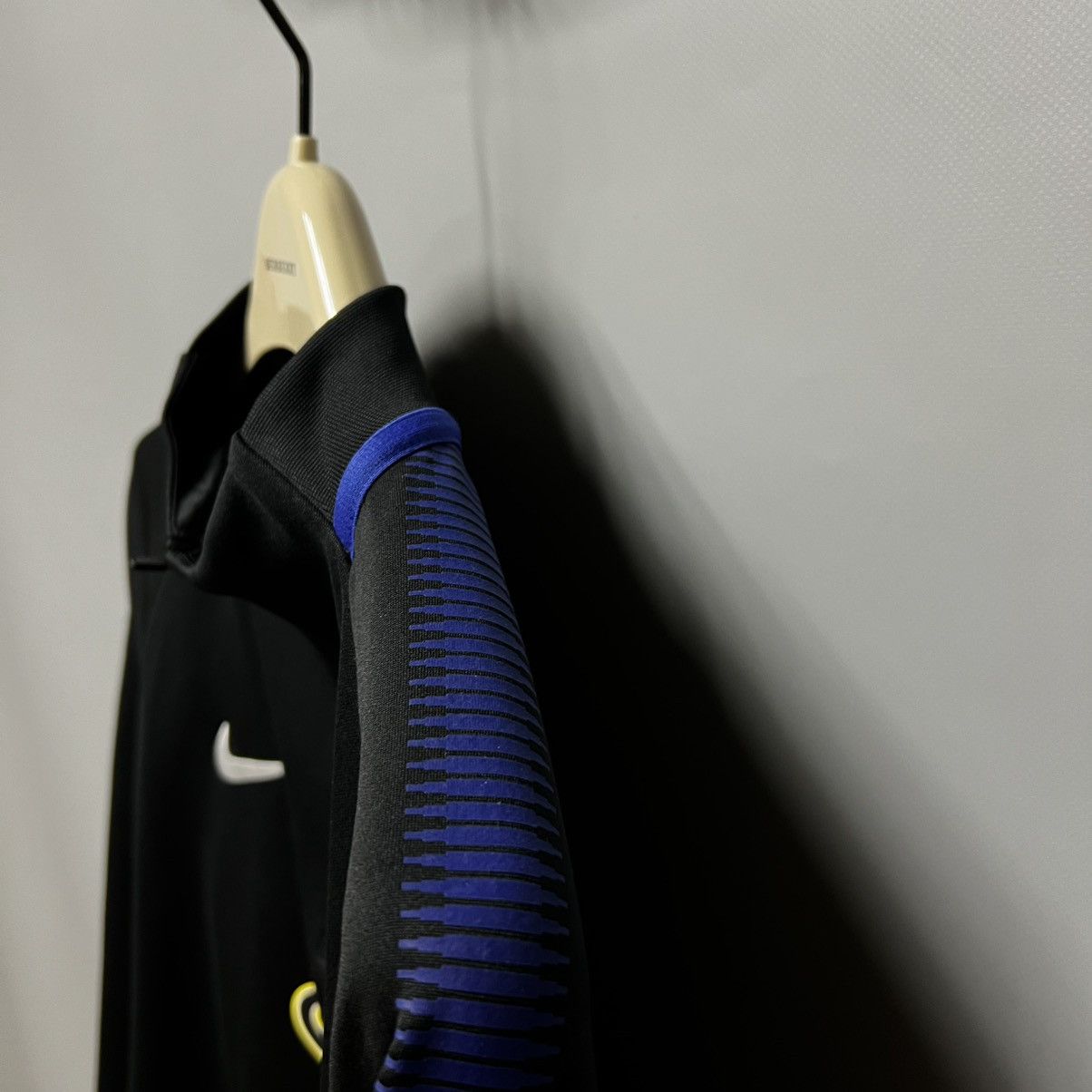 Nike Nike CHELSEA 2017 2018 TRAINING FOOTBALL SOCCER Top Jacket Size US M / EU 48-50 / 2 - 3 Thumbnail