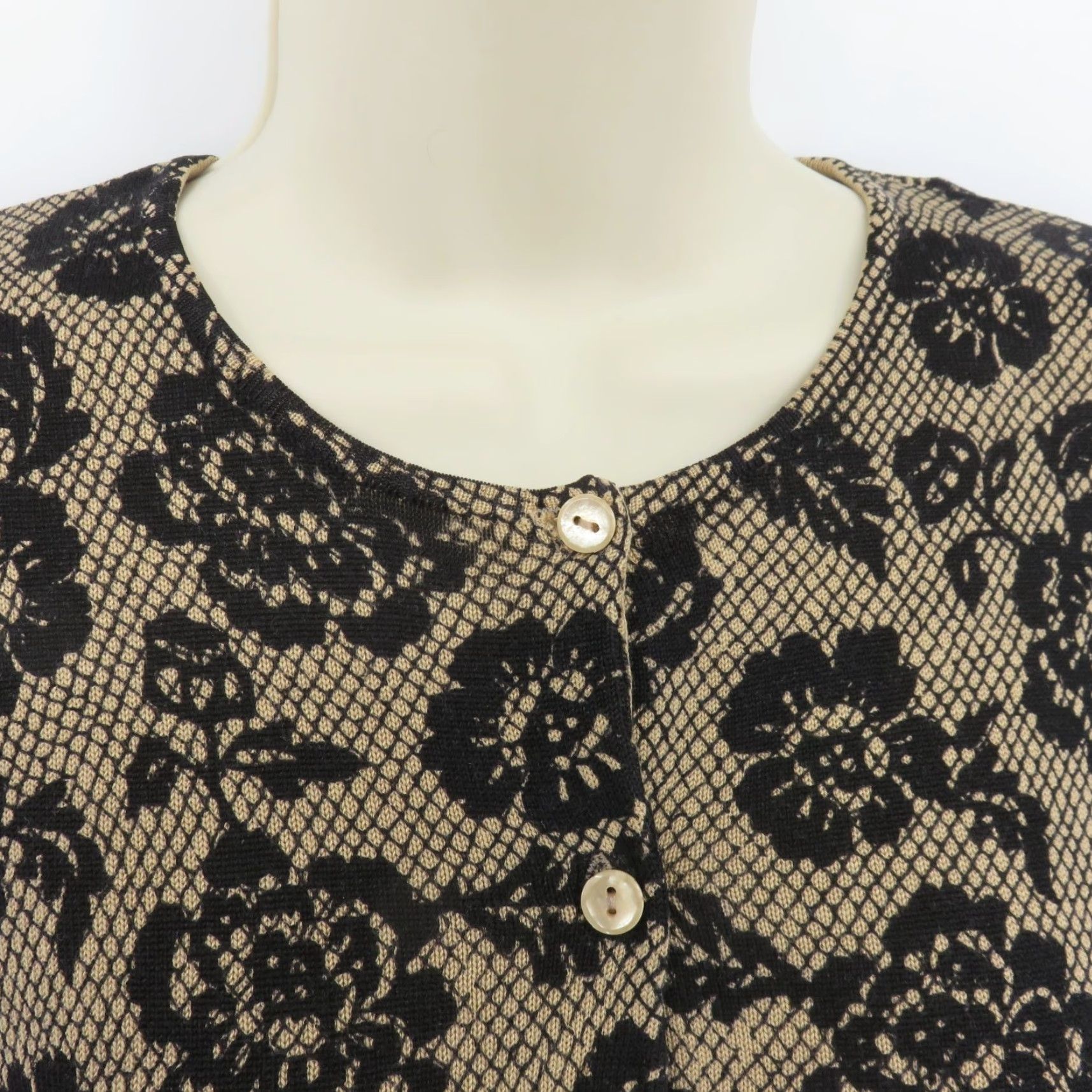 Vintage August Silk Knits Cardigan Sweater Women Medium Black Floral Print Round Neck Long Sleeve Size M / US 6-8 / IT 42-44 - 3 Thumbnail