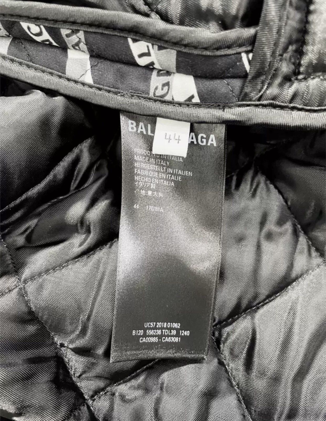 Balenciaga Balenciaga Logo Printed Full Print Lightweight Down Jacket Size US S / EU 44-46 / 1 - 7 Thumbnail