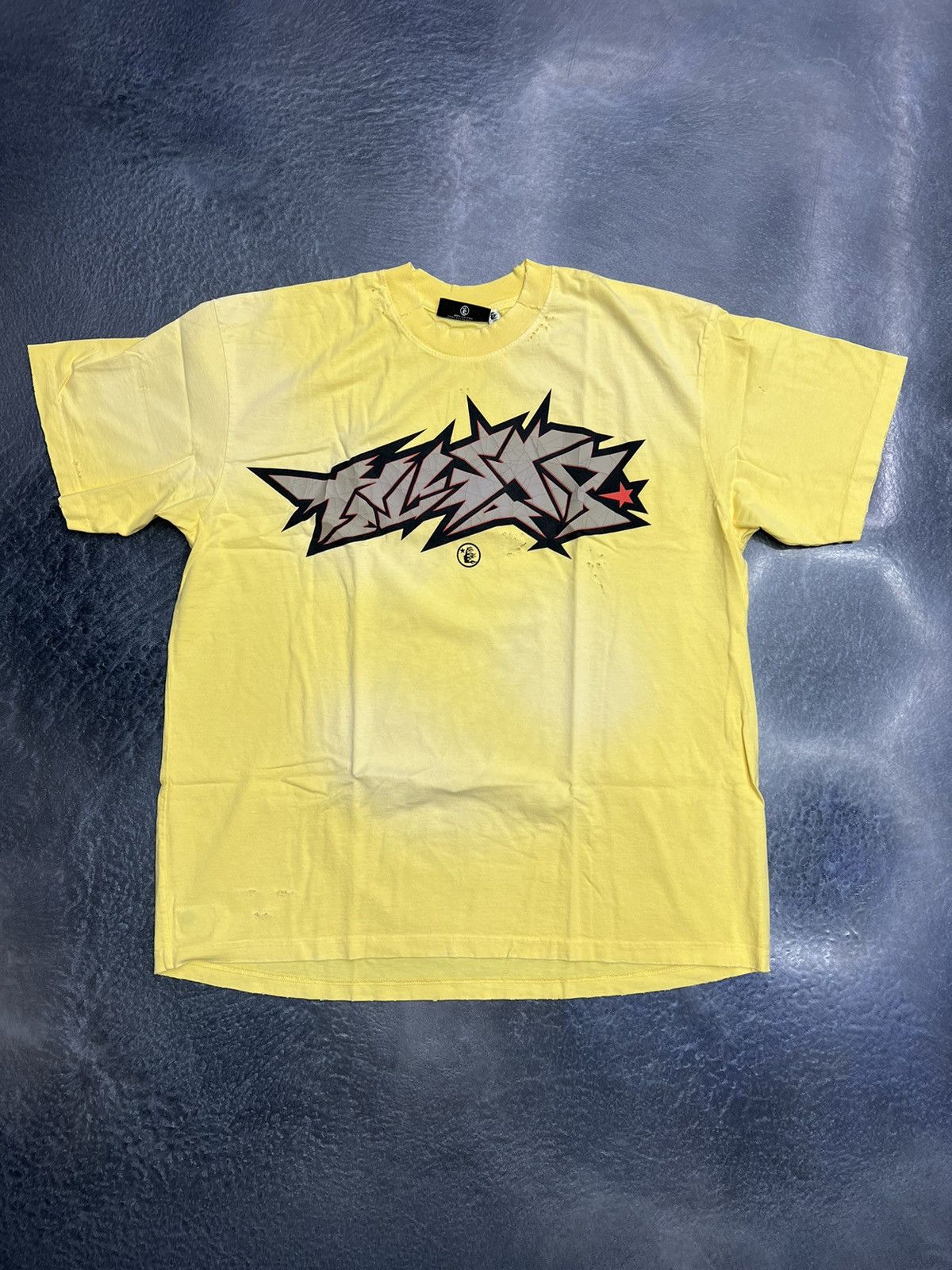 HELLSTAR Hellstar Cracked Print T-Shirt (3XL) Size US XXL / EU 58 / 5 - 1 Thumbnail