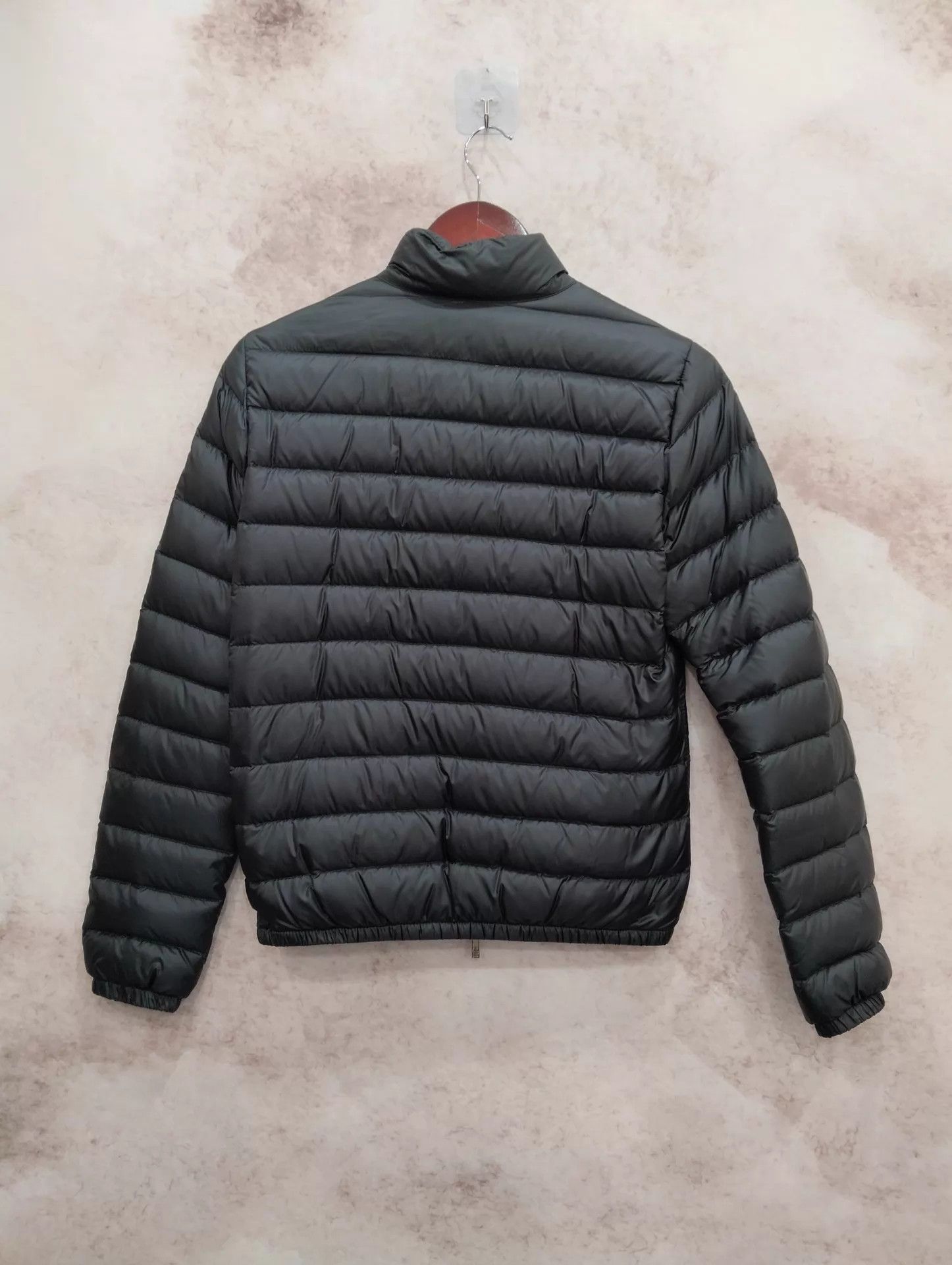 Moncler Moncler Stand Collar Logo Short Puffer Jacket 1 Size S / US 4 / IT 40 - 2 Thumbnail