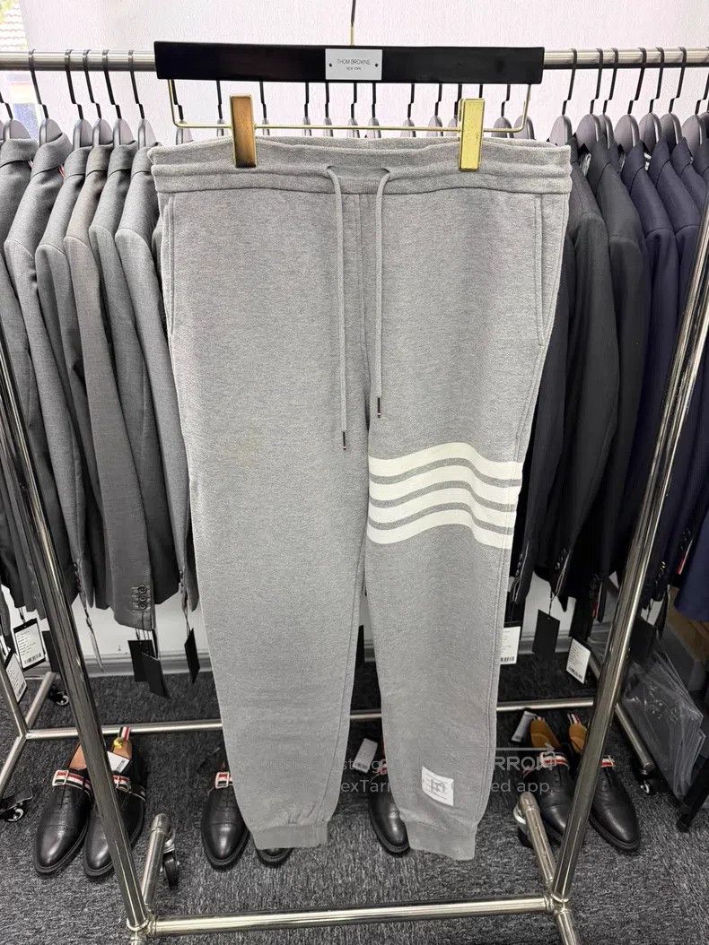 Thom Browne Thom Browne size 2 Sweatpants Size US 28 / EU 44 - 1 Thumbnail