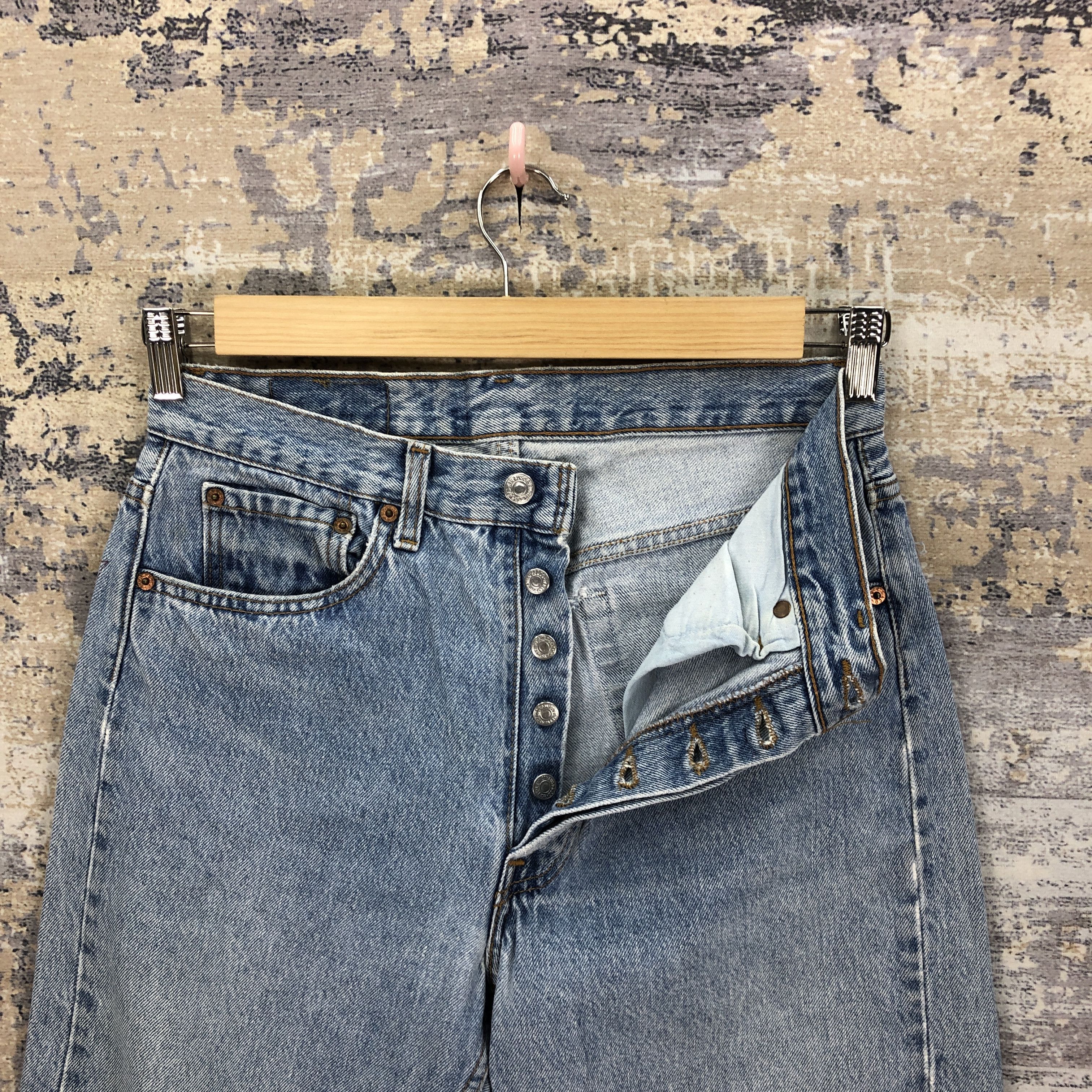 Jean Vintage 90s Distressed Levis 501 Jeans Levi's Faded Denim Size 28" / US 6 / IT 42 - 6 Thumbnail