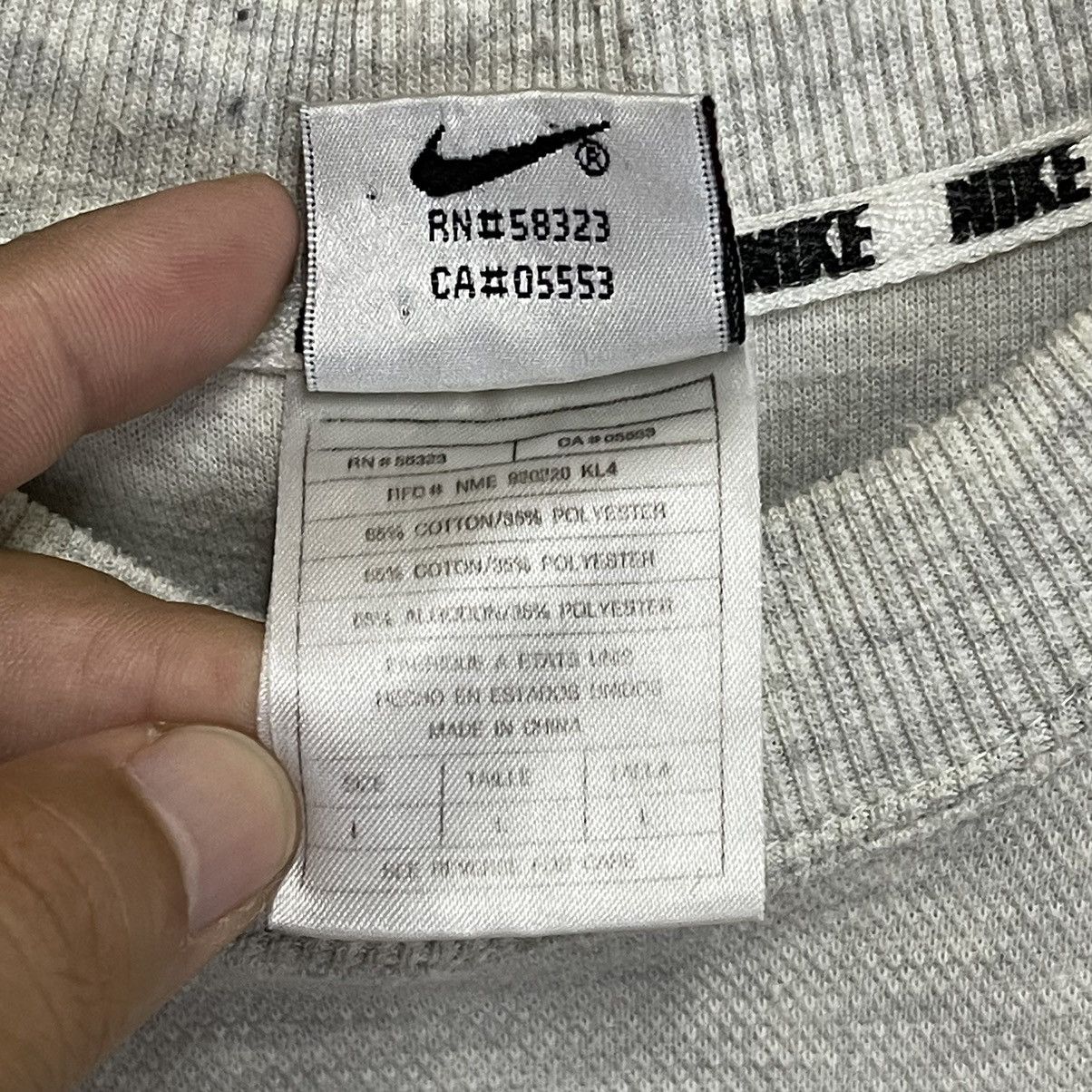 Nike Vintage 90s Nike Embroidered Big Logo Shortsleeve Tee Size US L / EU 52-54 / 3 - 8 Thumbnail