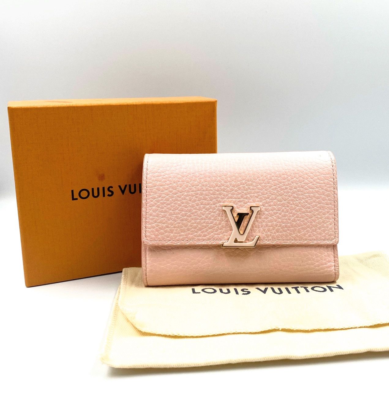 Louis Vuitton Louis Vuitton Capucines Compact Wallet (M82361) Size ONE SIZE - 1 Thumbnail