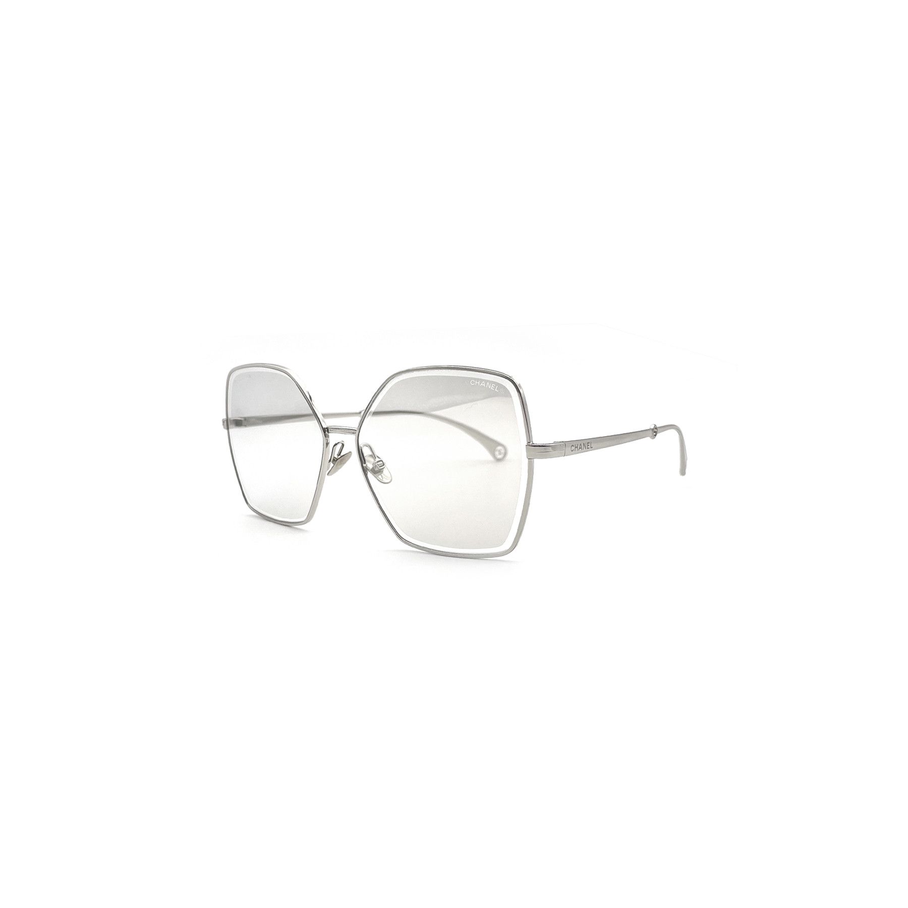 Chanel Chanel Pearl Chain Butterfly Sunglasses Size ONE SIZE - 1 Thumbnail