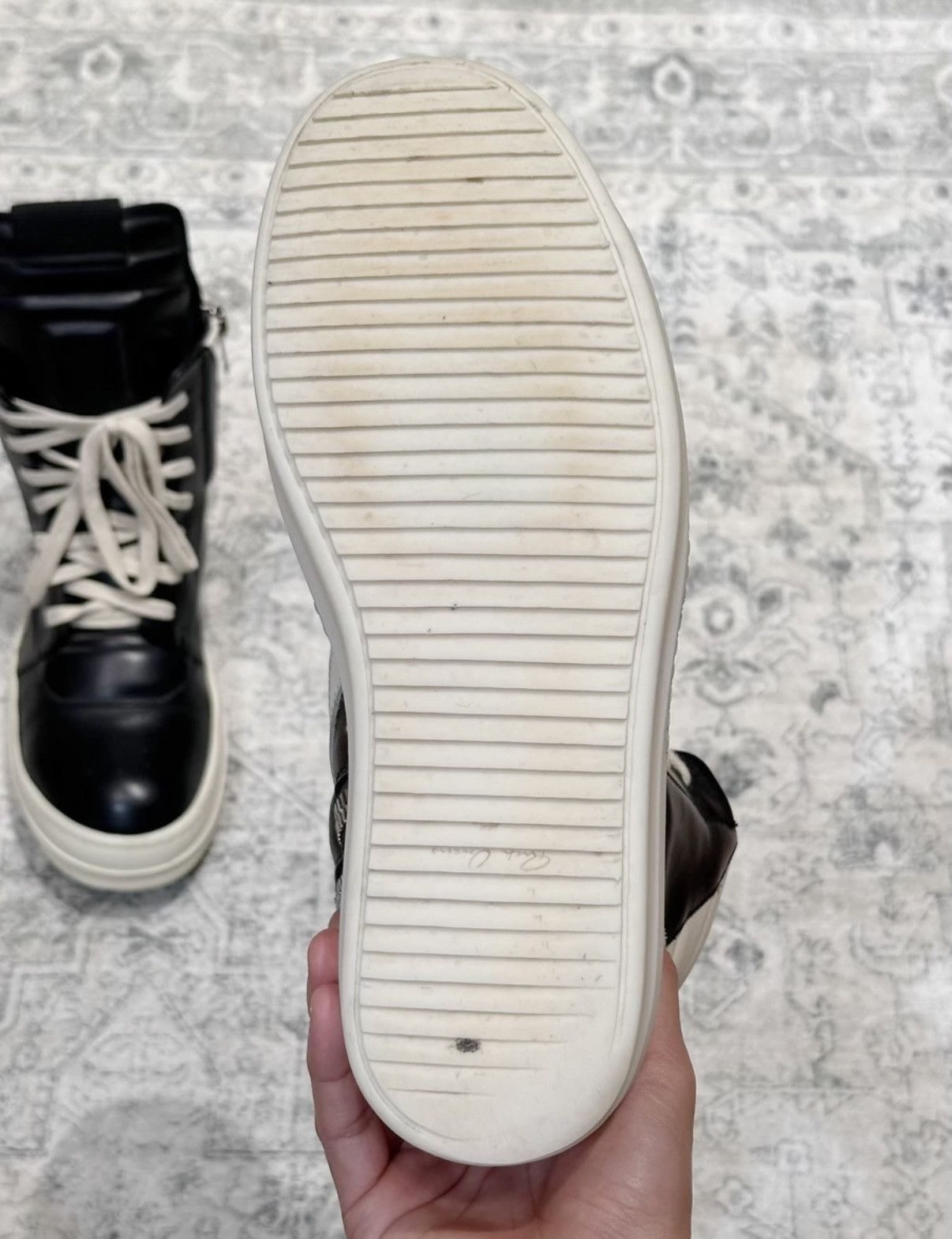 Rick Owens Rick Owens High-Top Black & White Inverted Triangle Size US 8 / EU 41 - 9 Thumbnail