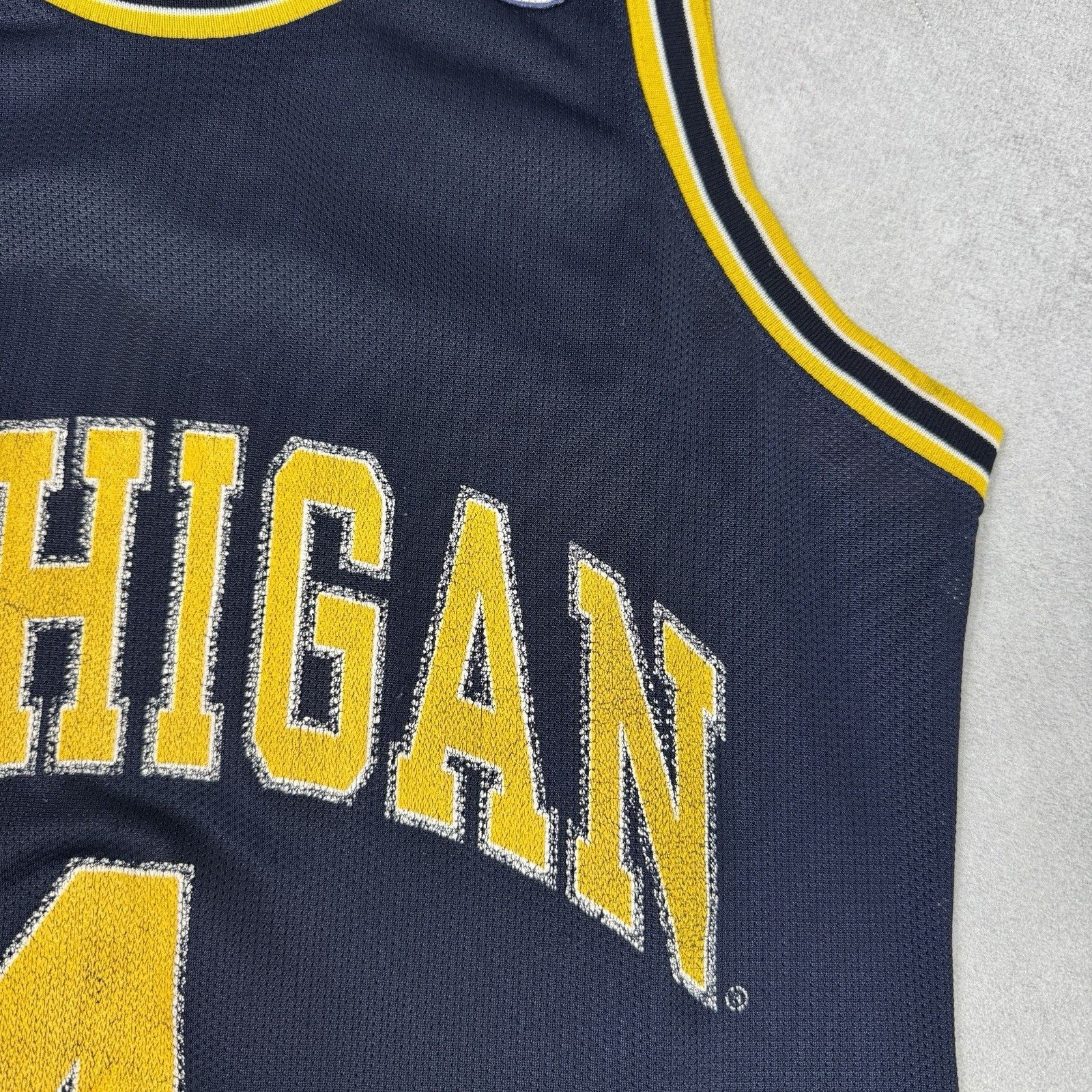 Champion Chris Webber University of Michigan Champion Basketball Size US S / EU 44-46 / 1 - 6 Thumbnail
