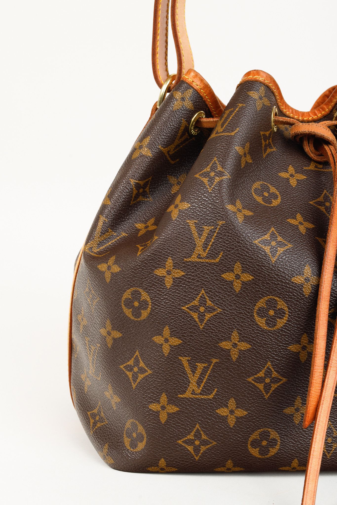 Louis Vuitton Louis Vuitton Petit Noe Monogram Canvas Bucket Bag Size ONE SIZE - 9 Thumbnail