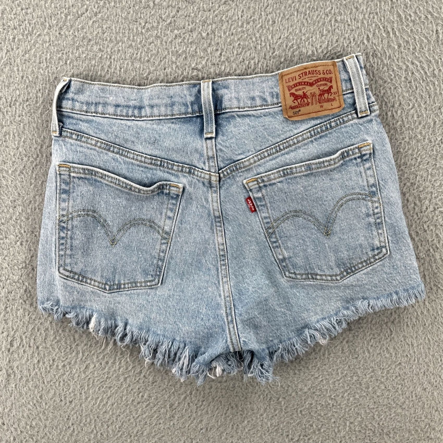 Levi's VINTAGE Levi’s 501 XX Women’s Cut-Off Denim Short Blue 26 Summer Jeans Shorts Womens Regular Fit Size 26" / US 2 / IT 38 - 6 Thumbnail