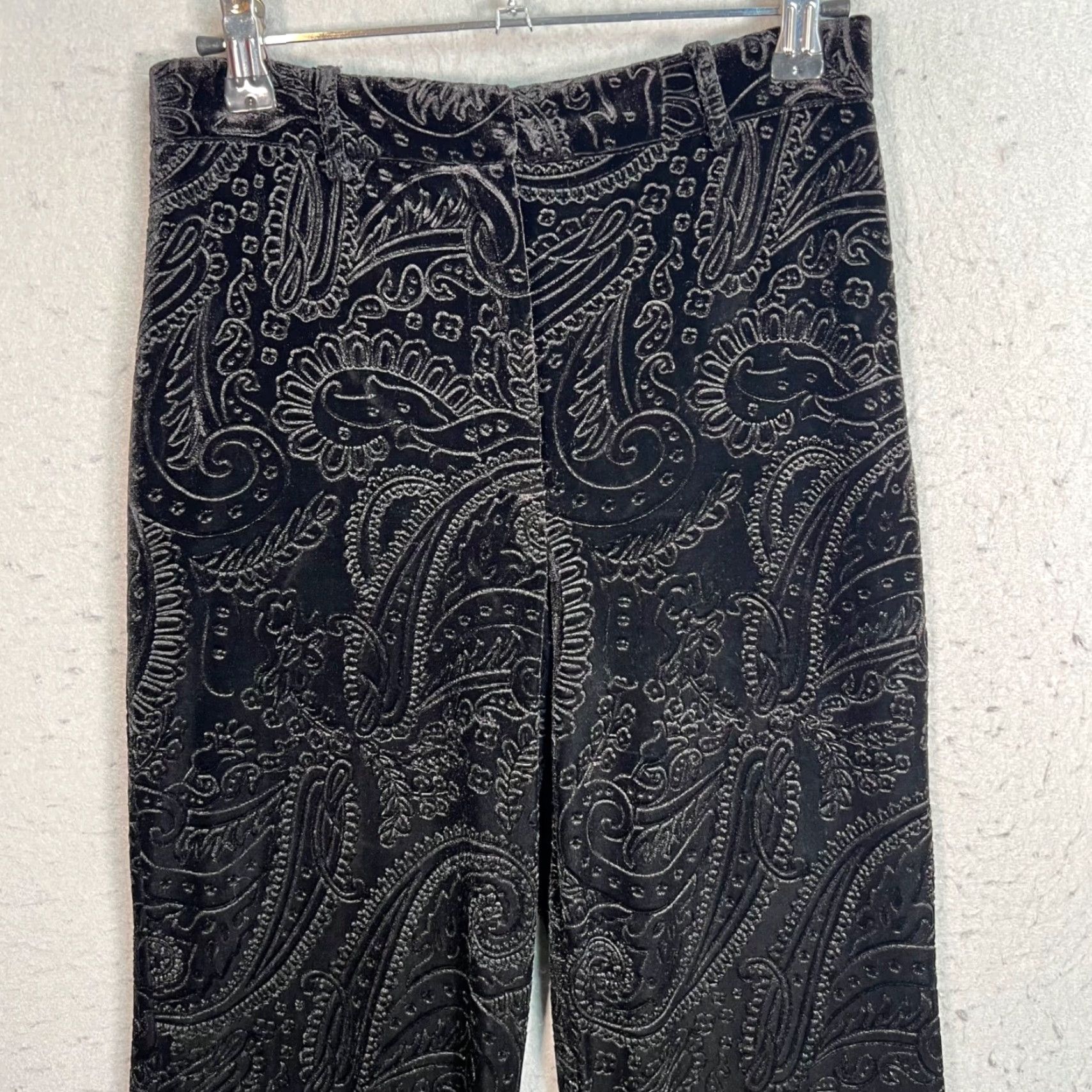 Zara Zara Black Velvet Paisley Wide-Leg Pants XS Women's Pants Velvet Wide-Leg Black Paisley Zara XS Womens Formal Dress Pants 90s? Size 26" / US 2 / IT 38 - 5 Thumbnail