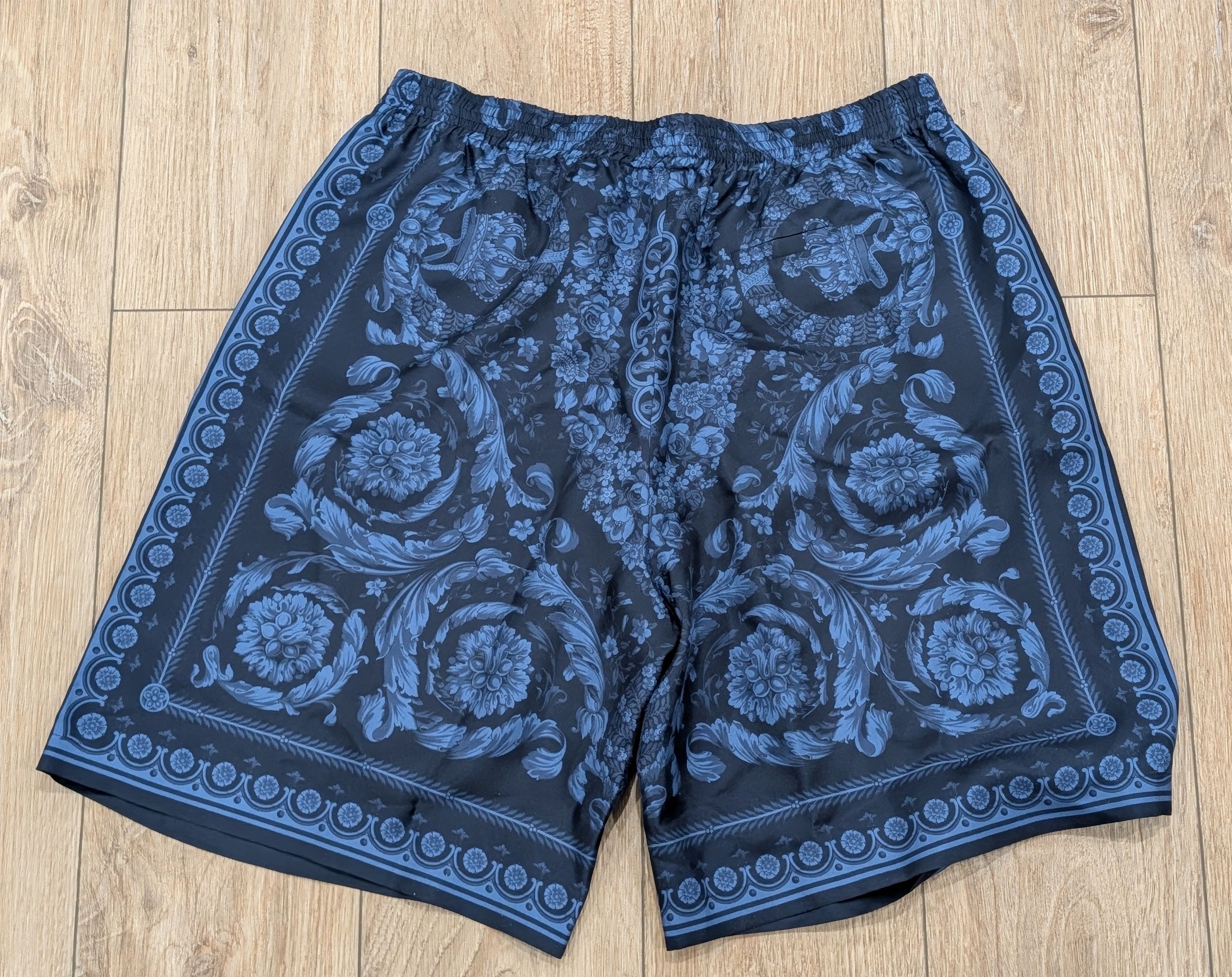 Versace Versace Barocco Silk Shorts Navy/Blue 52 US 36 Size US 36 / EU 52 - 3 Thumbnail