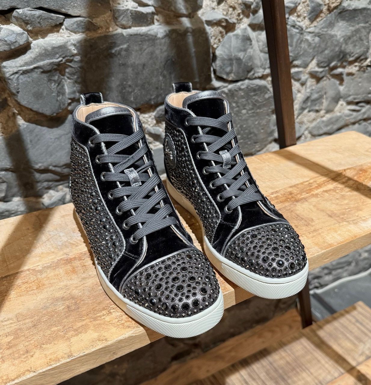 Christian Louboutin Christian Louboutin Black Velvet Louis Ring Strass Sneakers Size US 8 / EU 41 - 3 Thumbnail