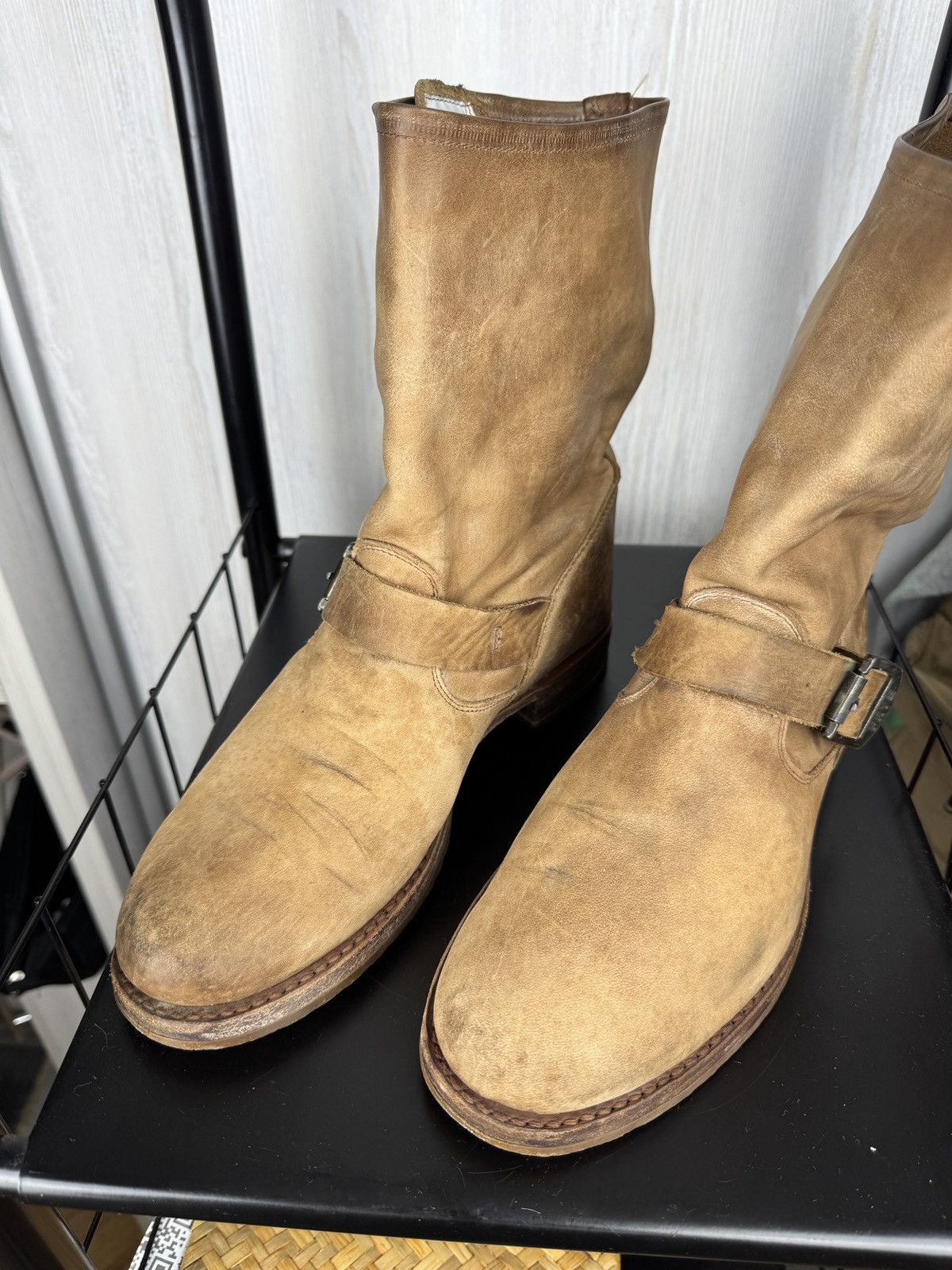 Frye Frye Leather buckled brown beige faded boots size 8.5 Size US 8.5 / IT 38.5 - 12 Thumbnail