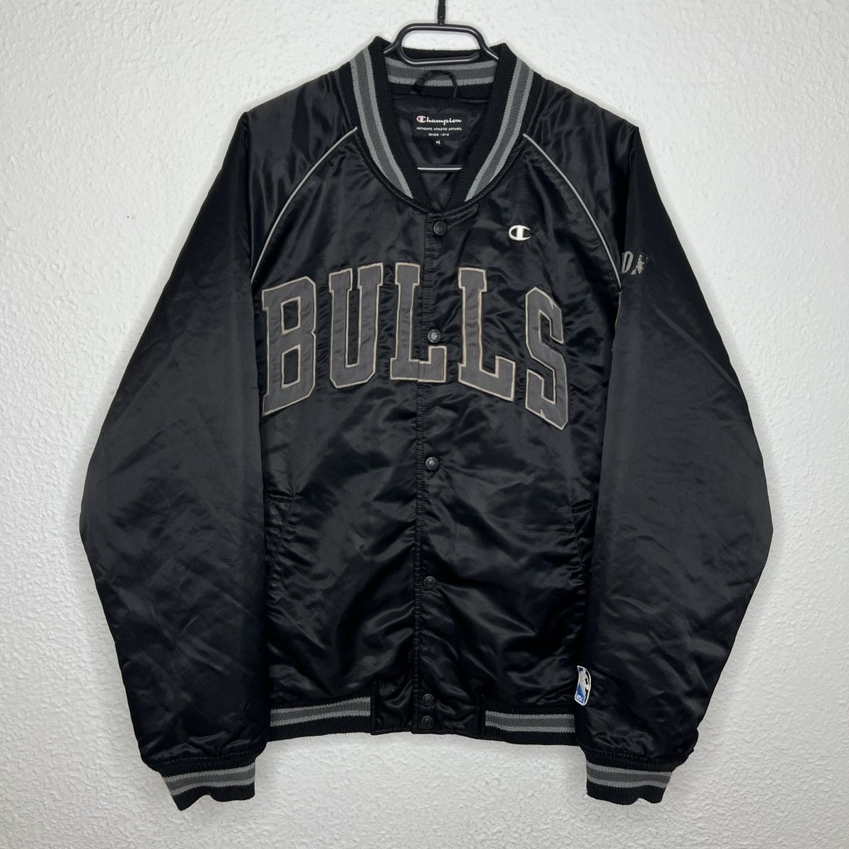 Champion × NBA × Vintage Champion Chicago Bulls Vintage Jacket Bomber Varsity Black Size US M / EU 48-50 / 2 - 1 Thumbnail