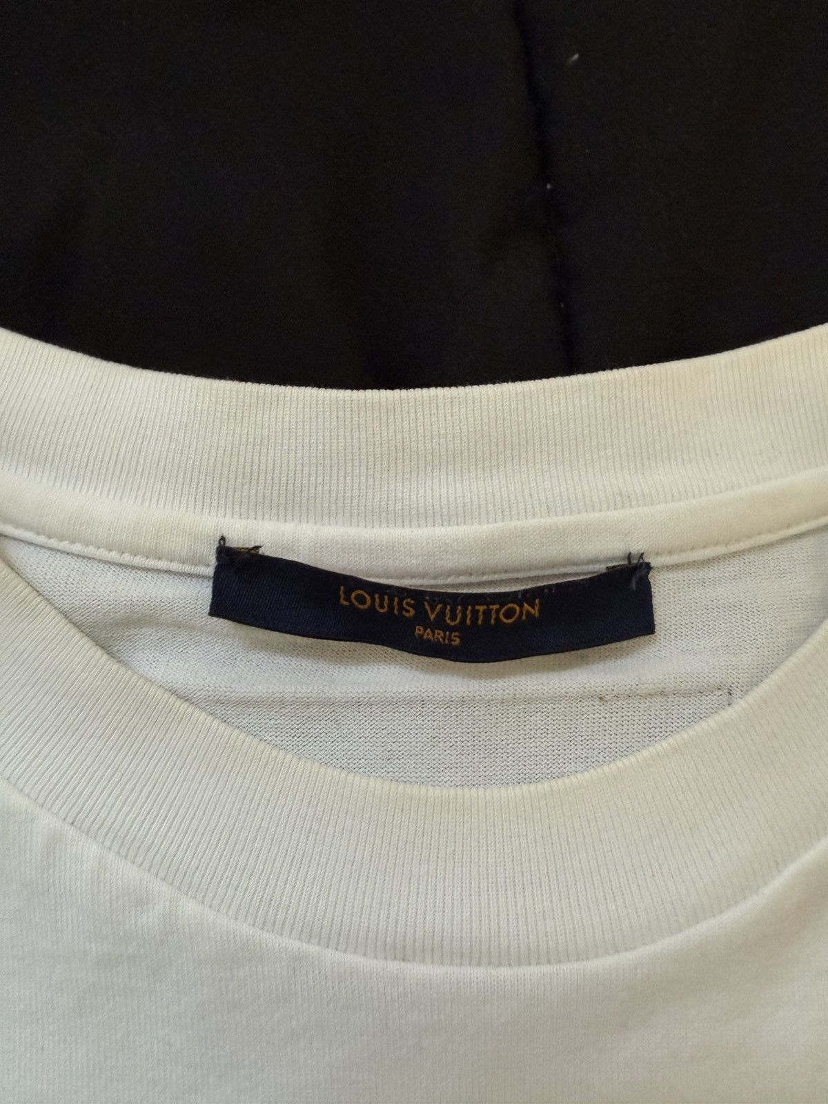 Louis Vuitton Louis Vuitton Embroidered Short Sleeve T-Shirt Size US L / EU 52-54 / 3 - 3 Thumbnail