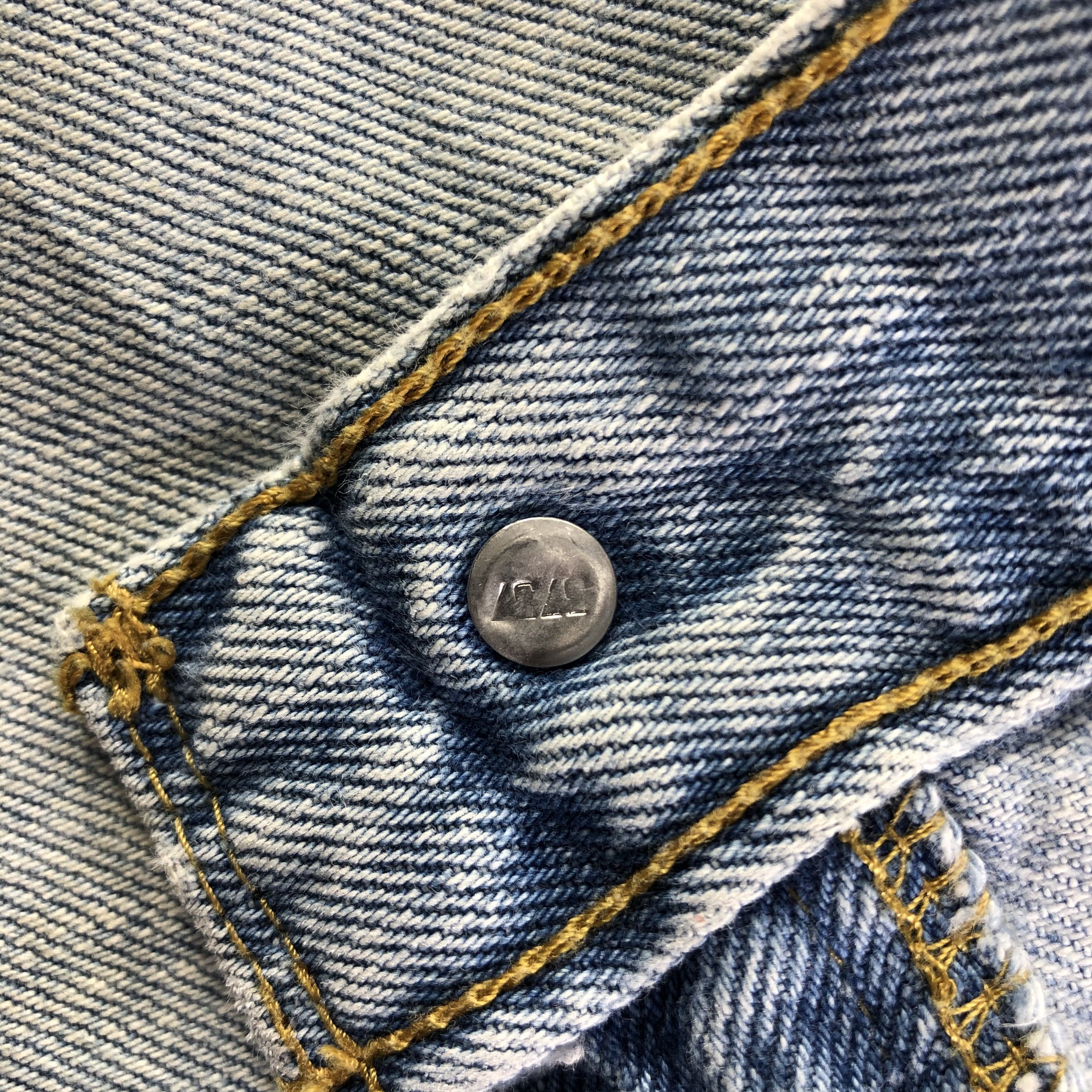 Levi's Vintage Light Wash Levis 560 Jeans-J4114 Size US 35 - 10 Thumbnail