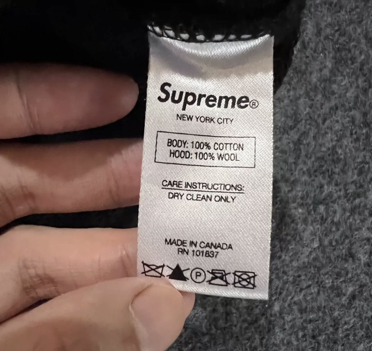 Comme des Garcons × Supreme Supreme cdg black hooded sweatershirt Size US S / EU 44-46 / 1 - 3 Thumbnail