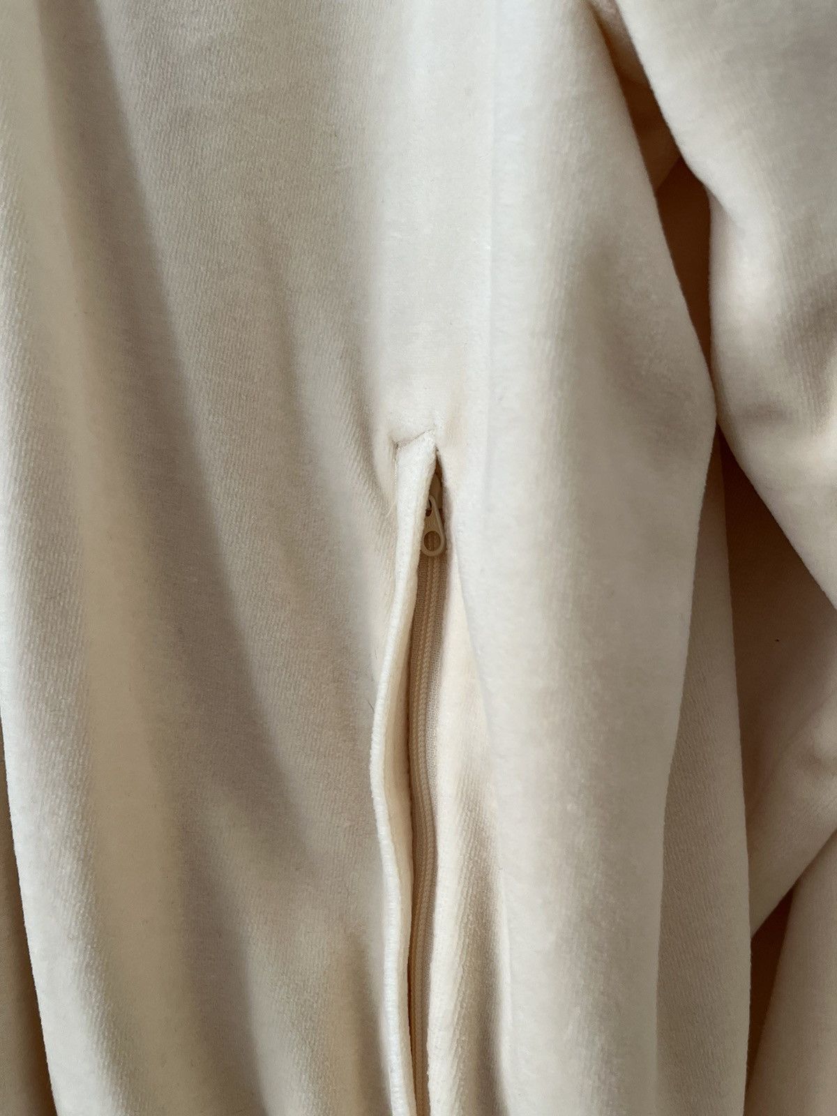 Corteiz Crtz Allstarz VVS Velour jacket medium size vanilla cream wh Size US M / EU 48-50 / 2 - 6 Thumbnail
