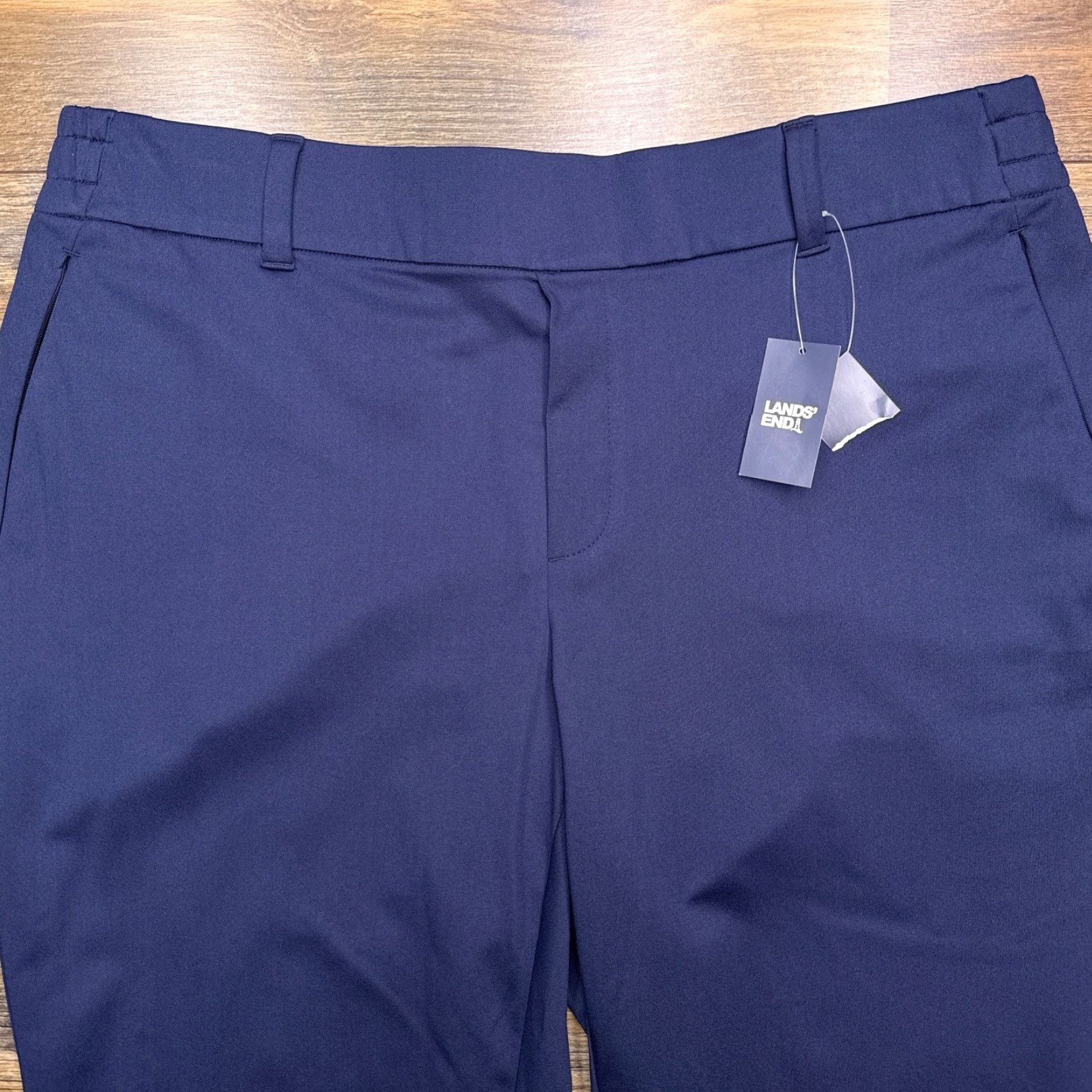 Lands' End Lands' End Pants Womens 1X 16W-18W Deep Sea Navy UPF Pockets Pull On Capris Microfiber Polyester Straight Inseam 23.5 in Plus Size Size 40" / US 18 - 3 Thumbnail