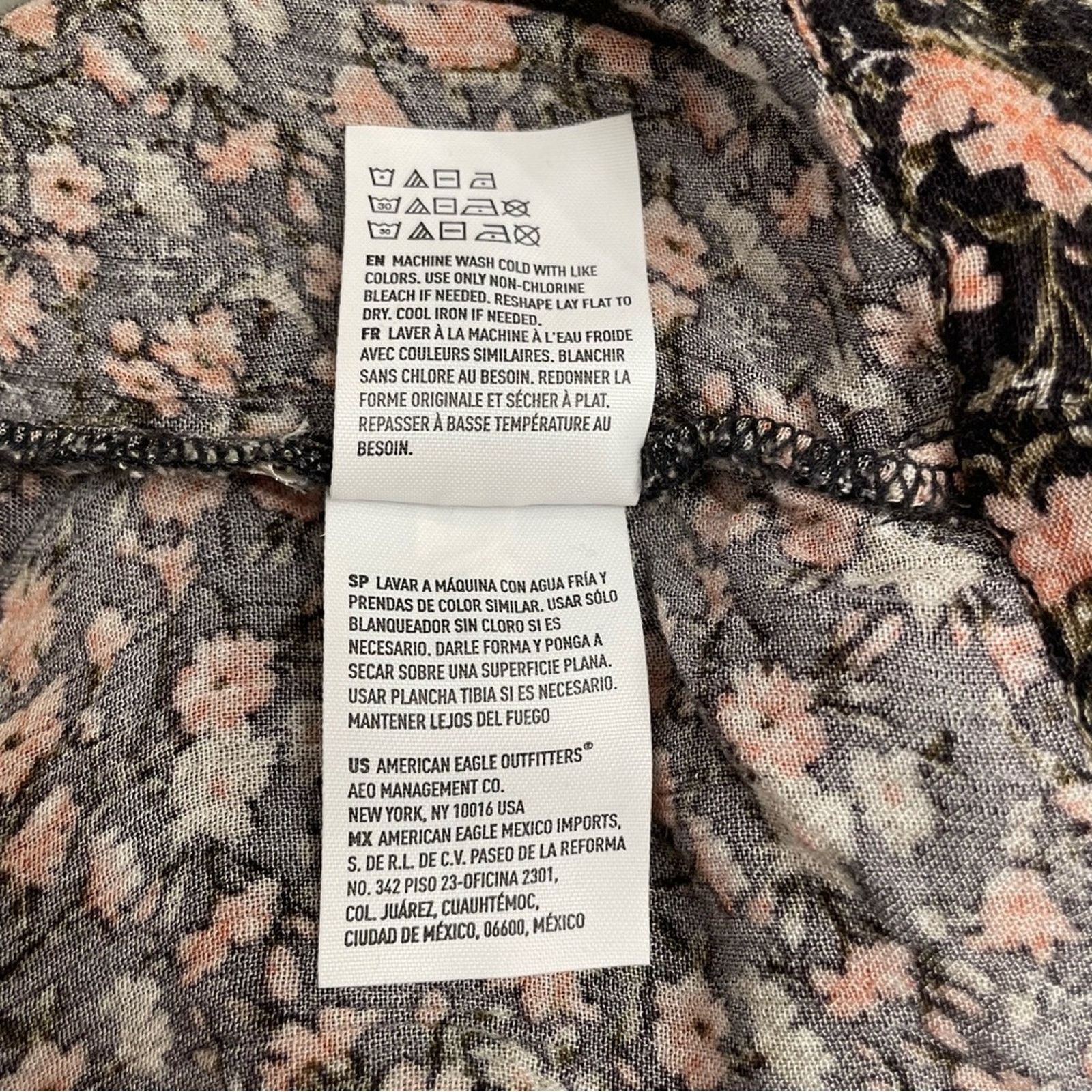 American Eagle Outfitters American Eagle Outfitters Long Sleeve Floral Crop Top S Size S / US 4 / IT 40 - 15 Thumbnail
