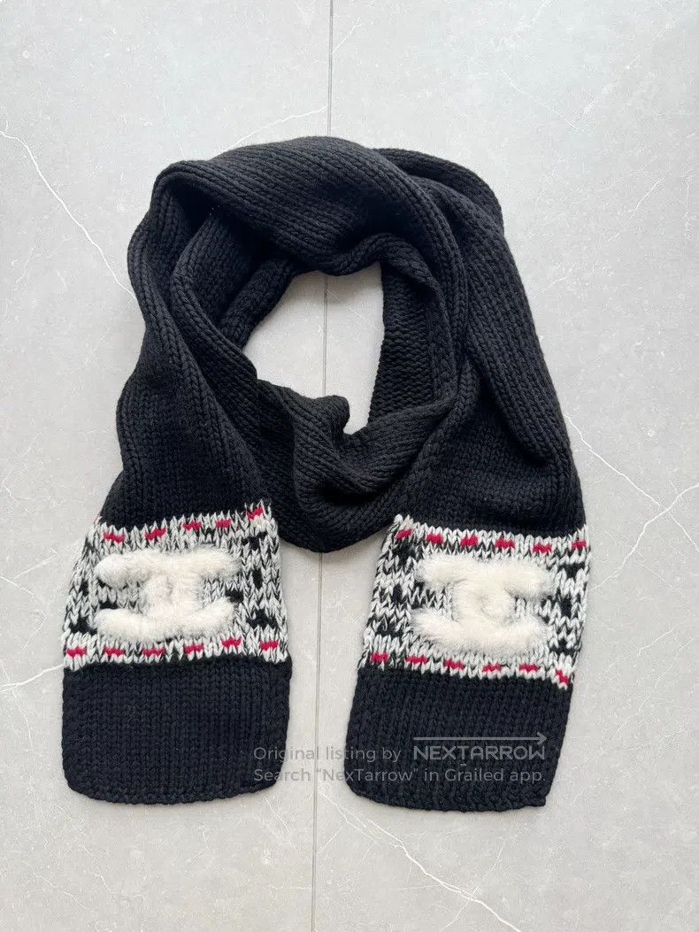 Chanel Chanel 19K wool three-dimensional logo wool scarf Size ONE SIZE - 1 Thumbnail