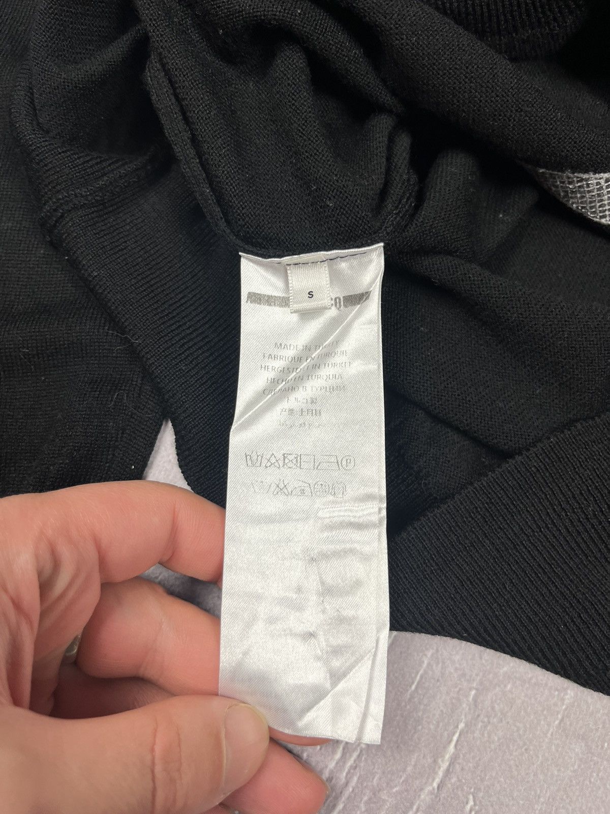 Alexander McQueen Alexander McQueen Big Logo Black Wool sweater Size US S / EU 44-46 / 1 - 6 Thumbnail