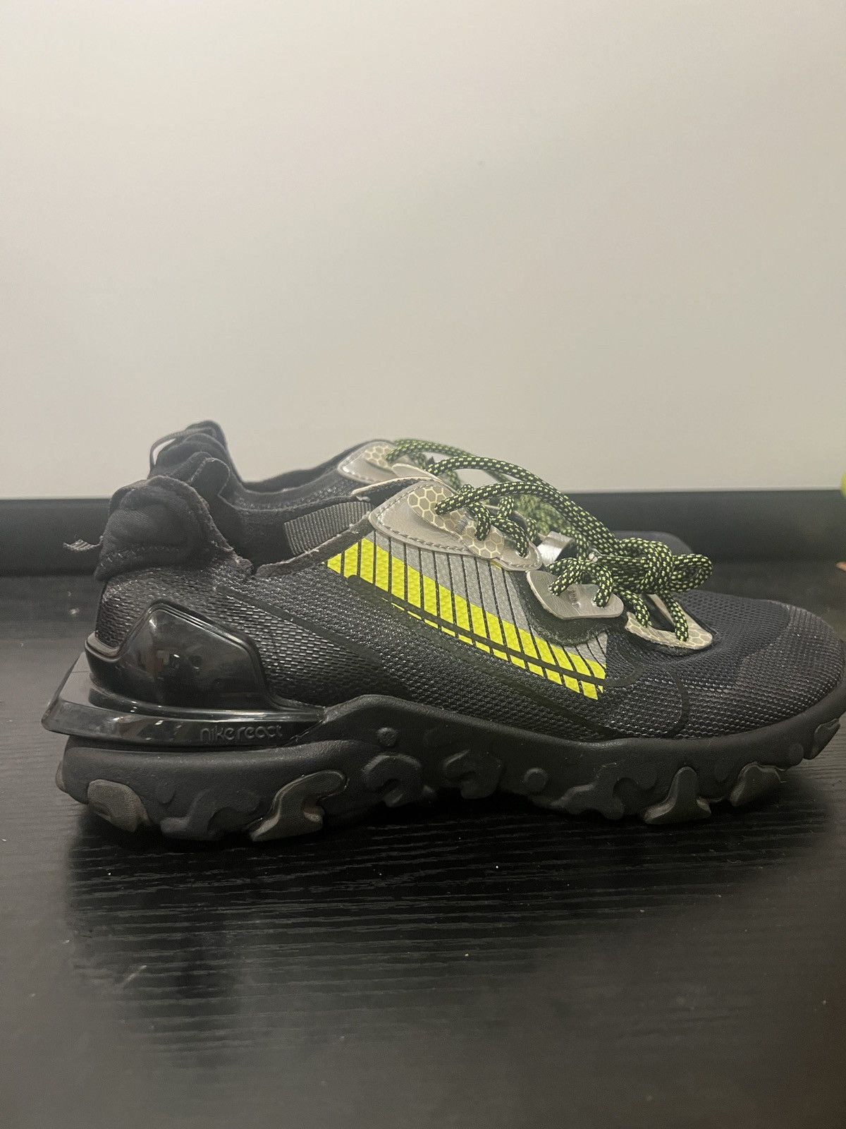 Nike SIZE 7 MEN - Nike 3M X React Vision Premium Anthracite Volt Size US 7 / EU 40 - 3 Thumbnail