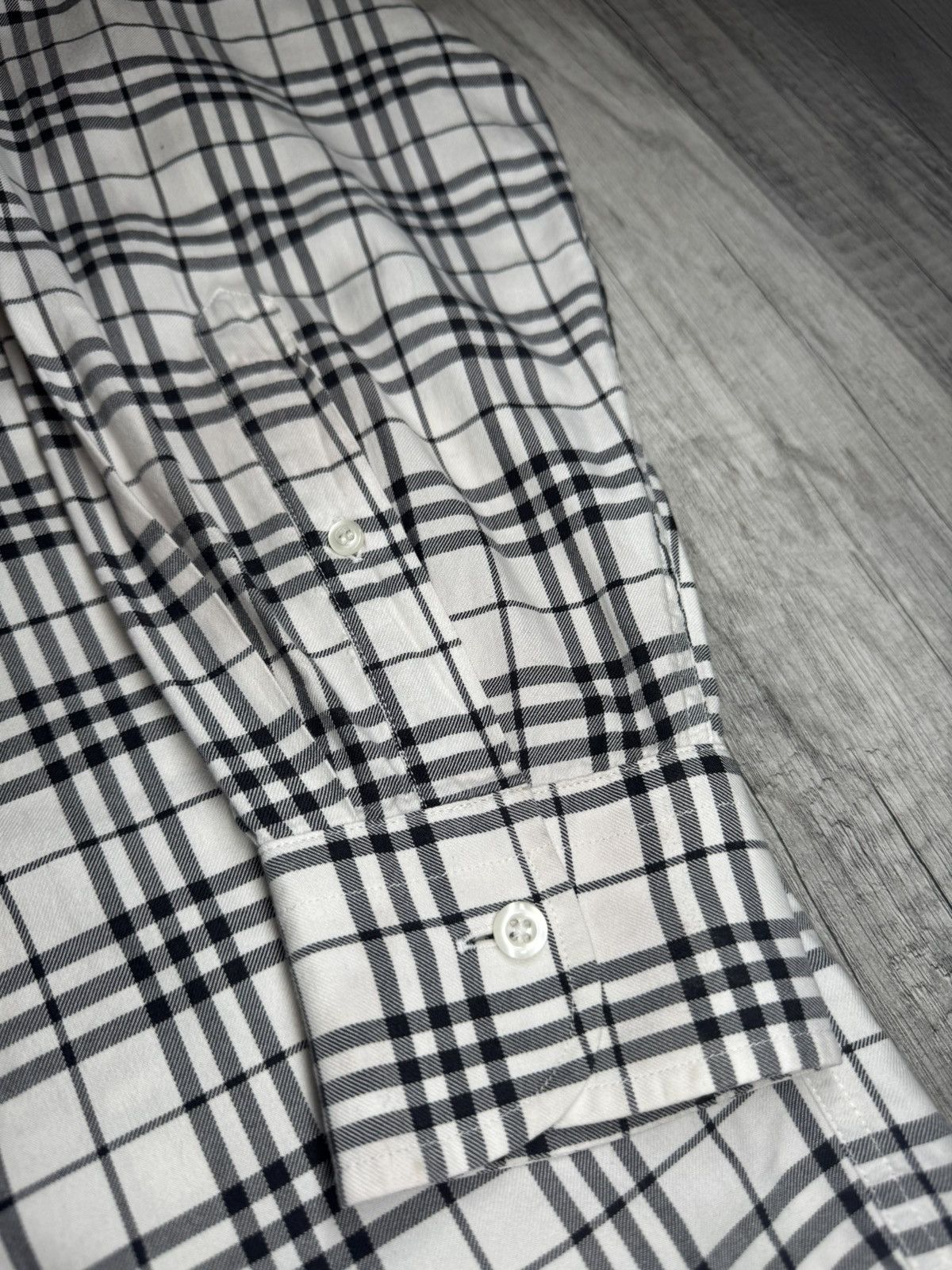 Burberry Burberry shirt nova check prosum XL Size US XL / EU 56 / 4 - 5 Thumbnail