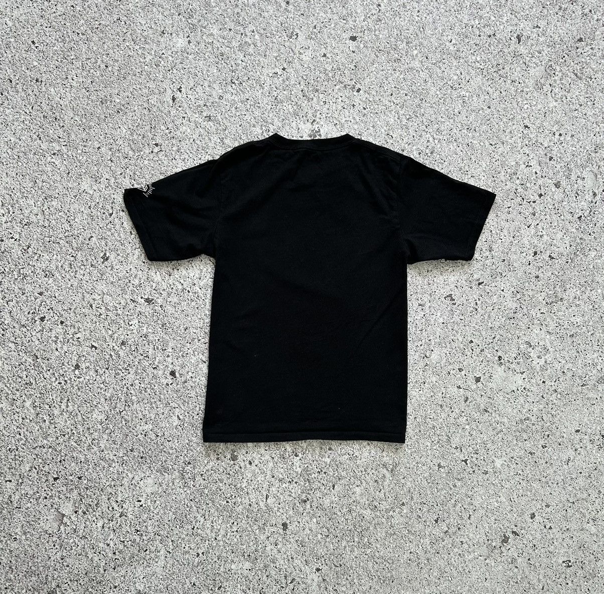 Uniqlo Uniqlo Girl With Hair Ribbon Art T-Shirt Y2K Hype Size US XS / EU 42 / 0 - 5 Thumbnail