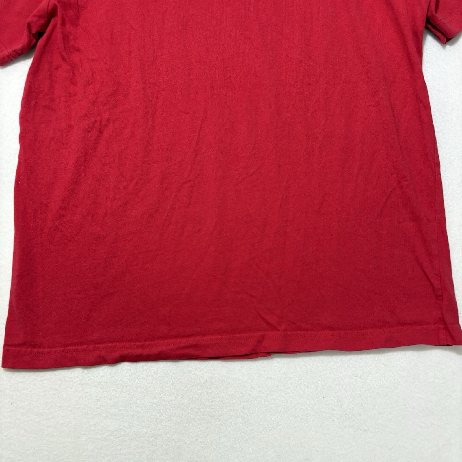 Other Bossini Disney Large Pocket T Shirt Mickey Mouse Red Black Size US L / EU 52-54 / 3 - 12 Thumbnail