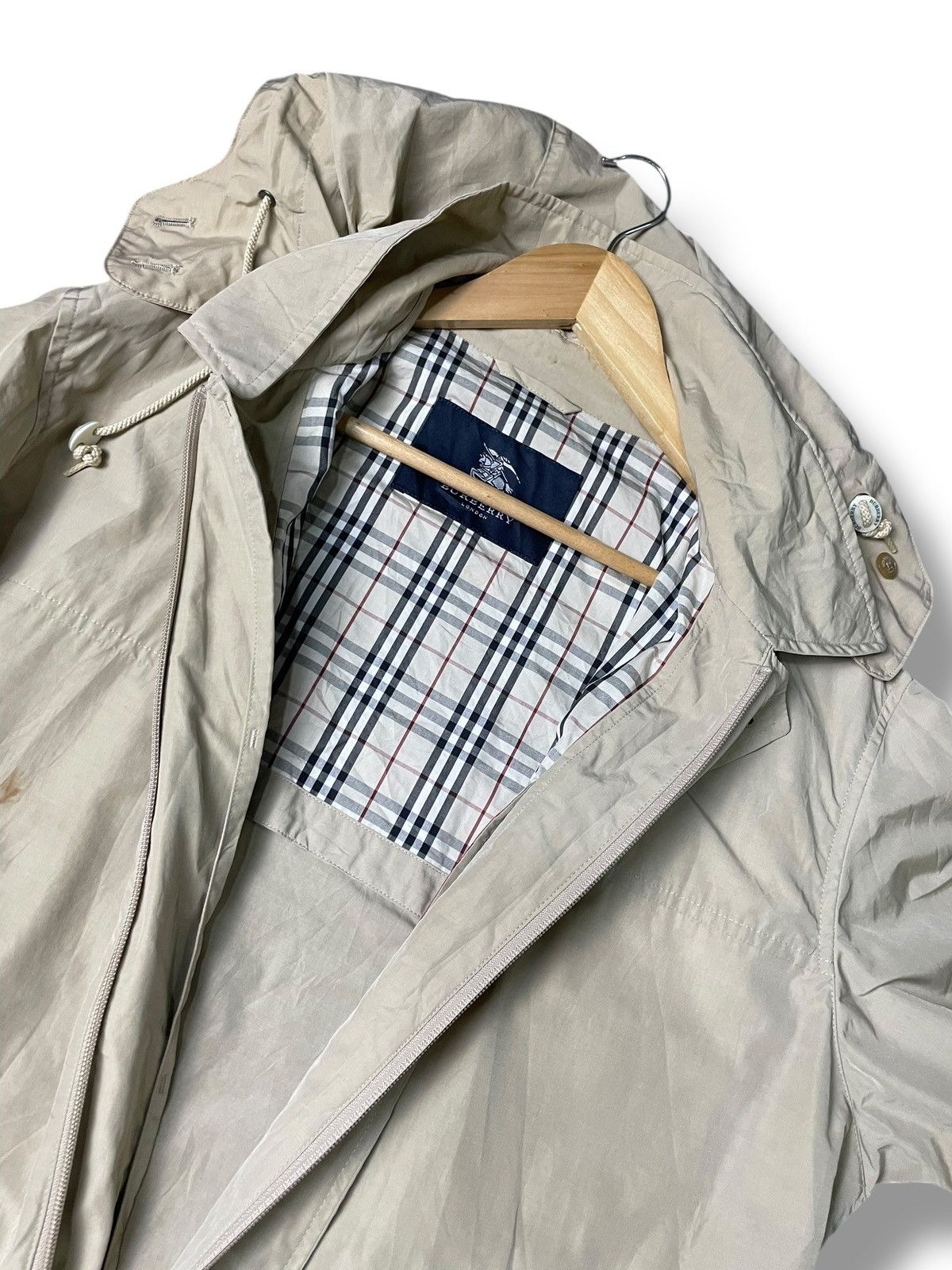 Burberry × Japanese Brand × Vintage Vintage Burberry London Nylon Cotton Coat (115) Size US L / EU 52-54 / 3 - 7 Thumbnail