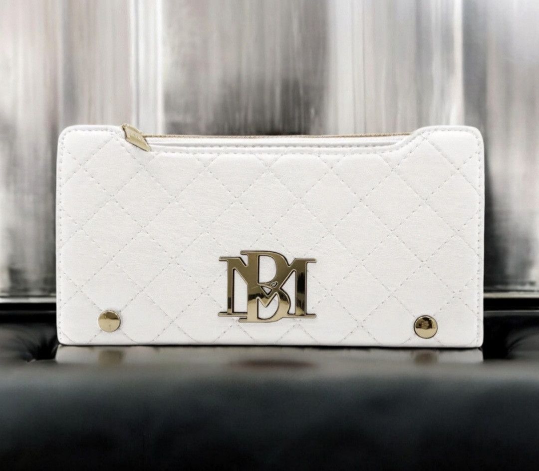 Badgley Mischka NWT Badgley Mischka Quilted Wallet-White Size ONE SIZE - 2 Thumbnail