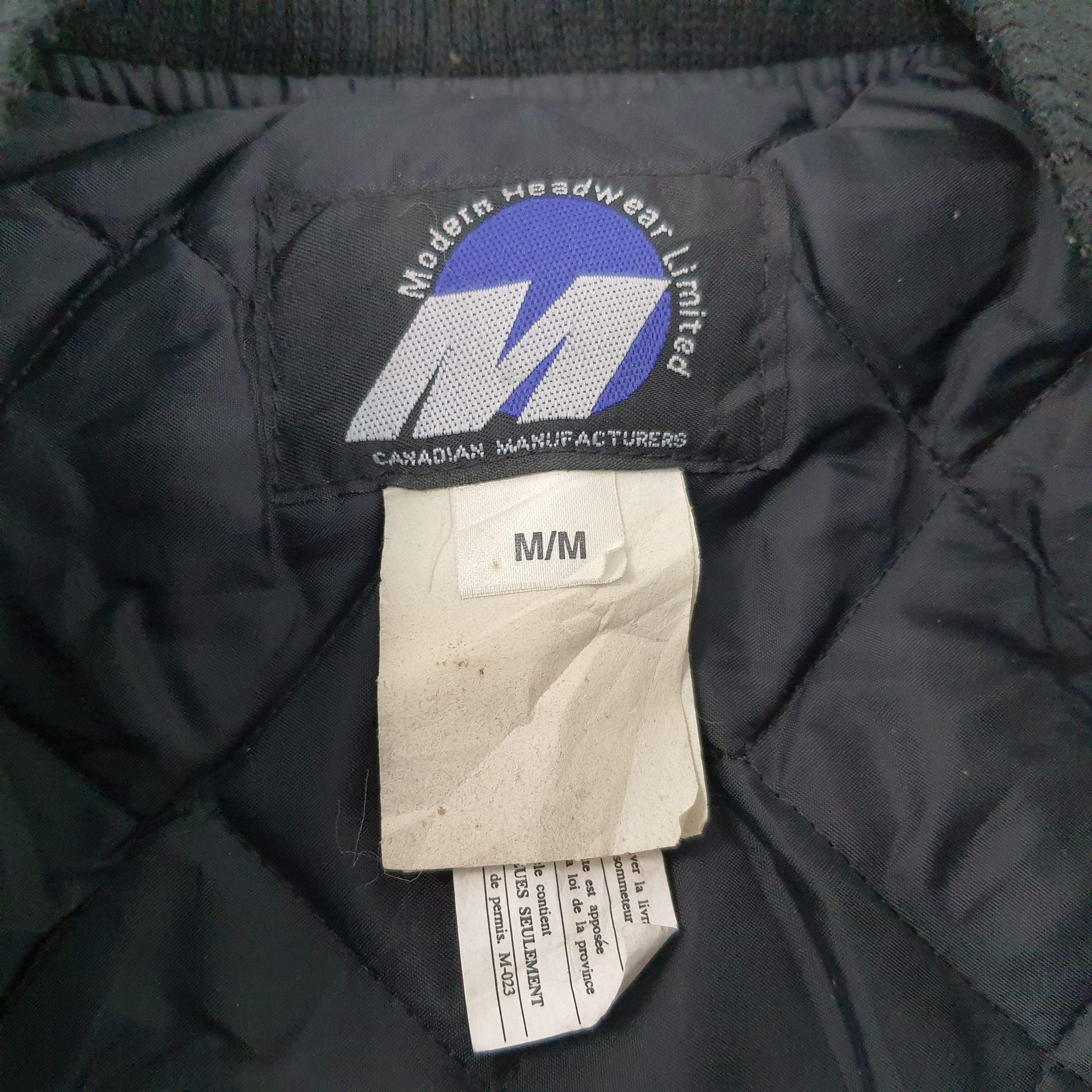 Vintage Vintage Volvo Automobile Embroidery Varsity Jacket C256N6 Size US L / EU 52-54 / 3 - 5 Thumbnail