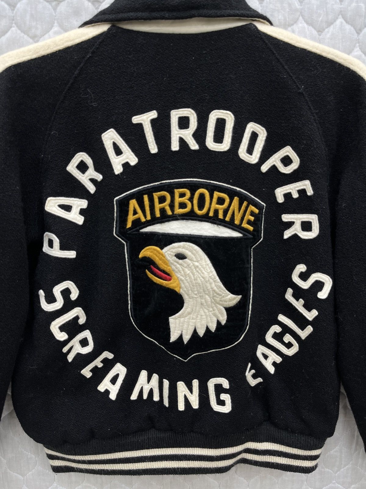 Warehouse 🔥🔥🔥ARCHIVE VTG WAREHOUSE AIRBONE SCREAMING EAGLES Size US S / EU 44-46 / 1 - 18 Thumbnail