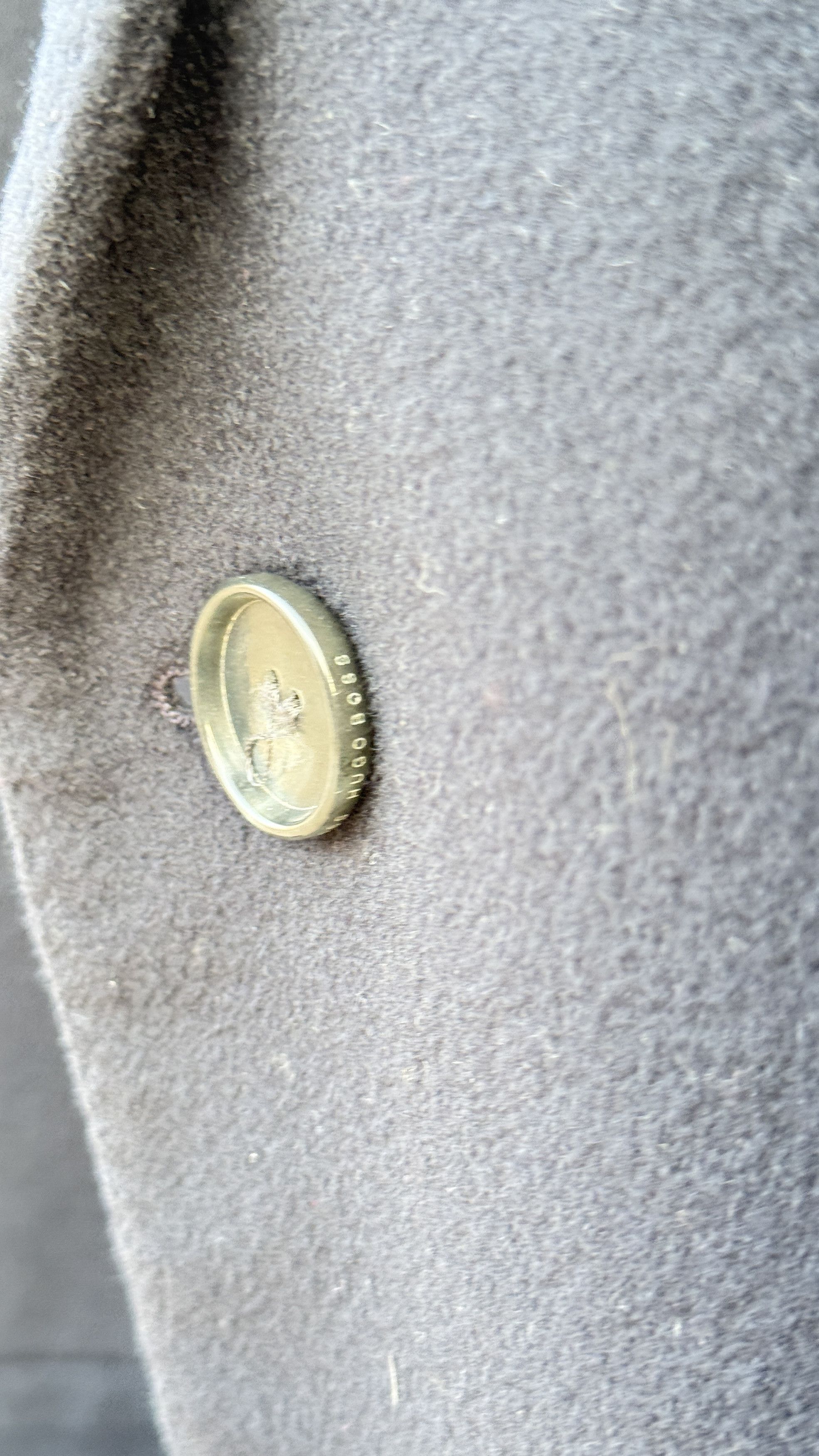 Hugo Boss Modern coat Hugo Boss 42R cashmere wool L size Size US L / EU 52-54 / 3 - 10 Thumbnail