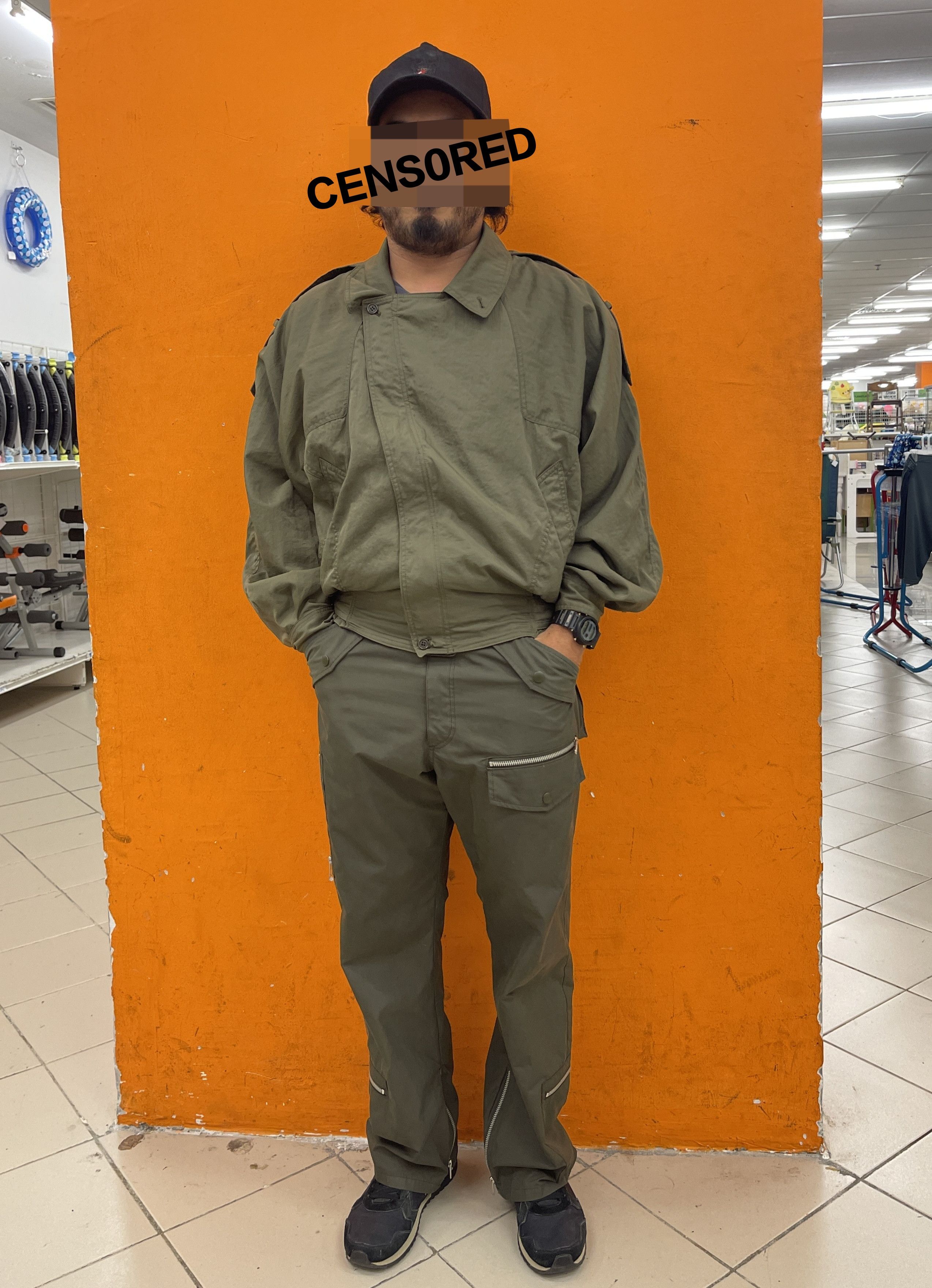 Issey Miyake ISSEY MIYAKI TETE HOMME OLIVE GREEN BOMBER JACKET Size US M / EU 48-50 / 2 - 1 Thumbnail