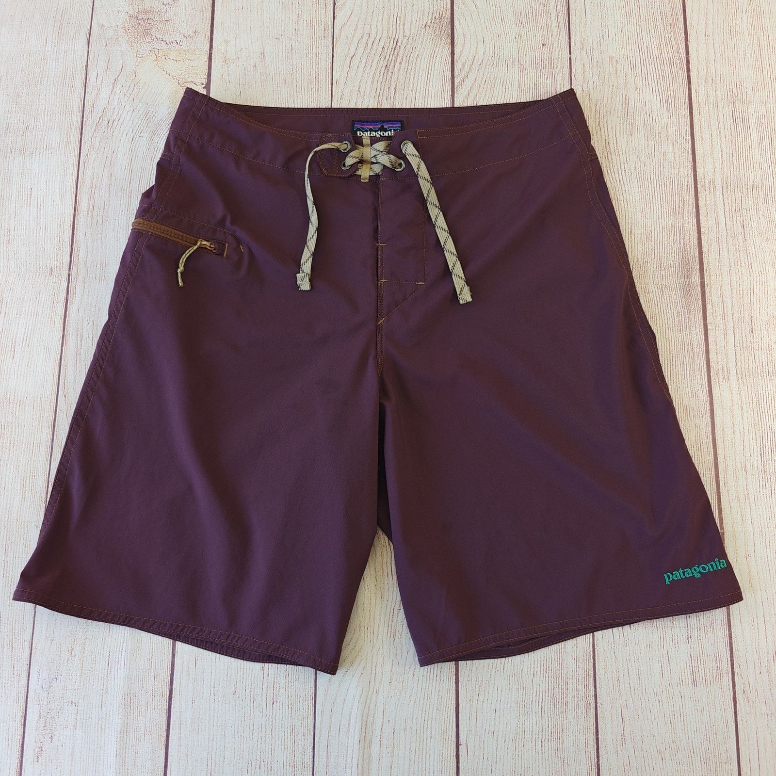 Patagonia M's Patagonia Stretch Wavefarer 9" Board Shorts sz 29 Size US 29 - 1 Thumbnail