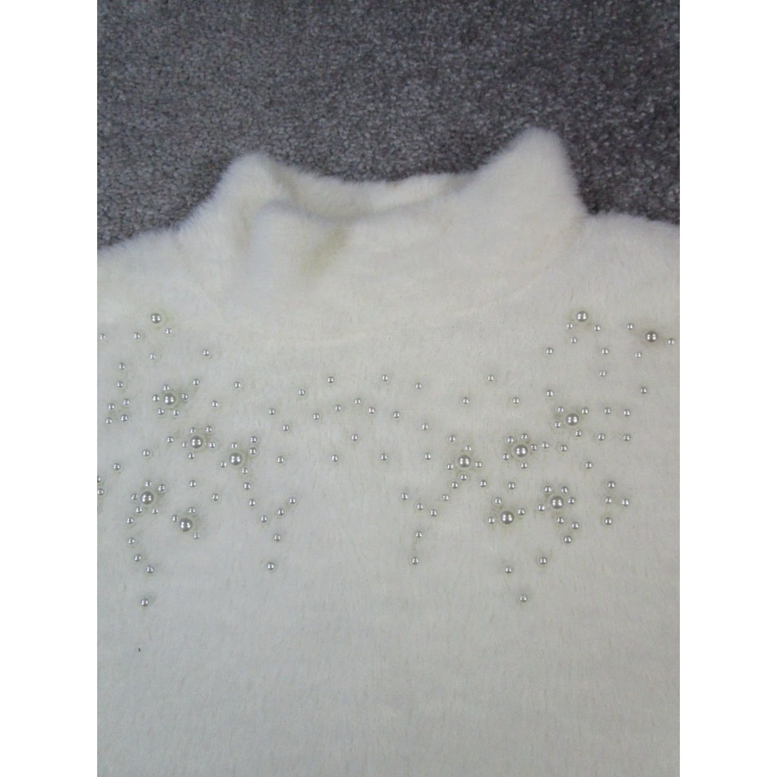 Zara VINTAGE Zara Shirt Womens Small White Faux Fur T-Shirt Short Sleeve Mock Neck Regular Fit Size S / US 4 / IT 40 - 2 Thumbnail