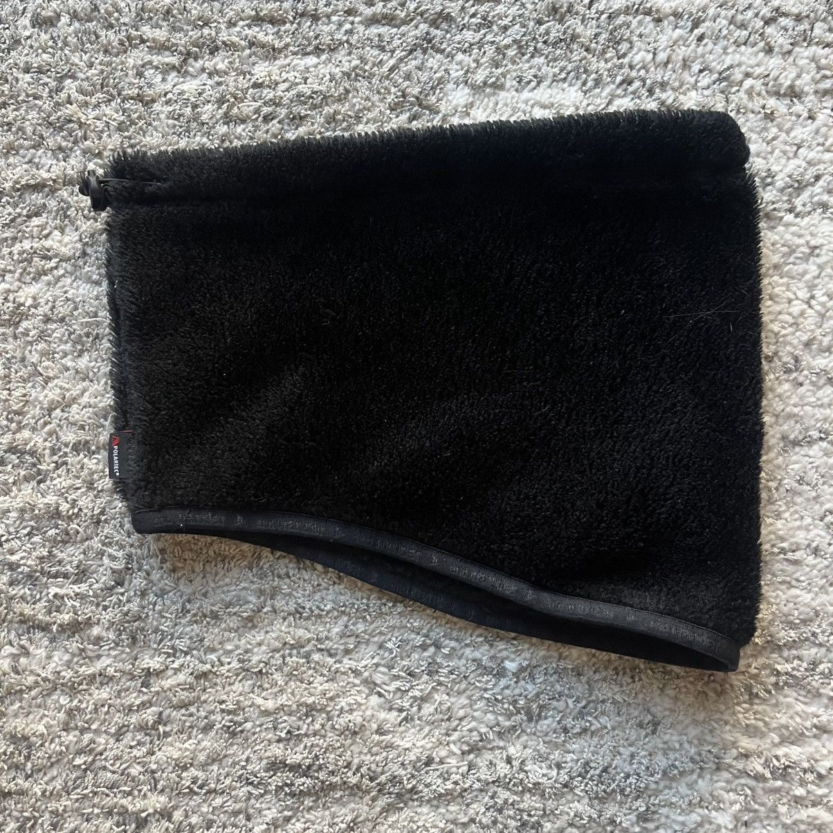 And Wander and Wander High Loft Fleece Neck Warmer Black Size ONE SIZE - 2 Thumbnail