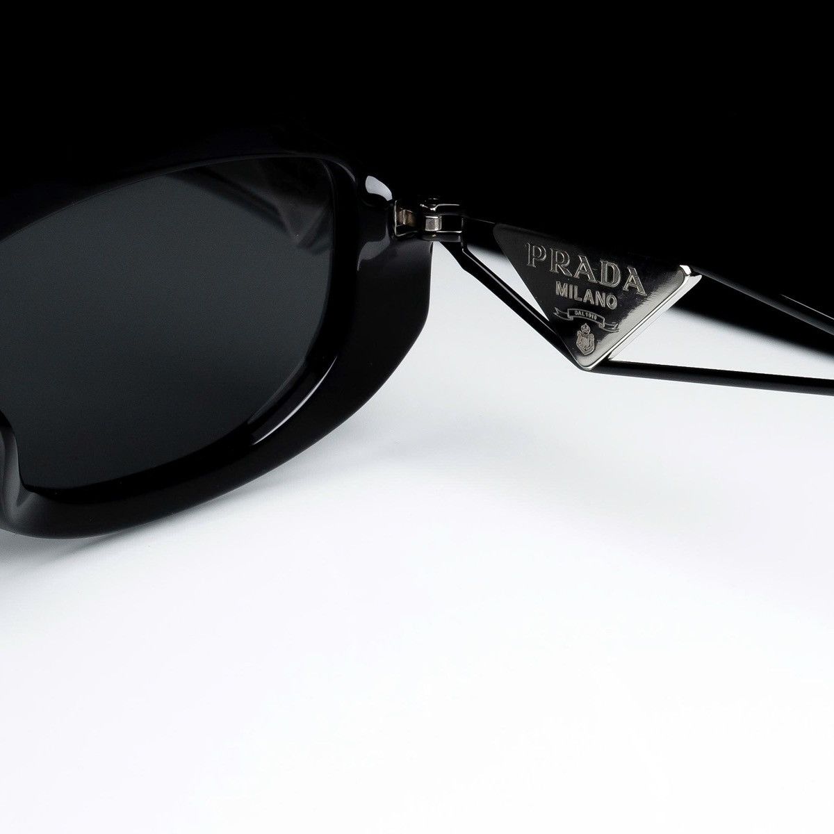 Prada PRADA 0PR 14YS 1AB5S0 SUNGLASSES Size ONE SIZE - 3 Thumbnail