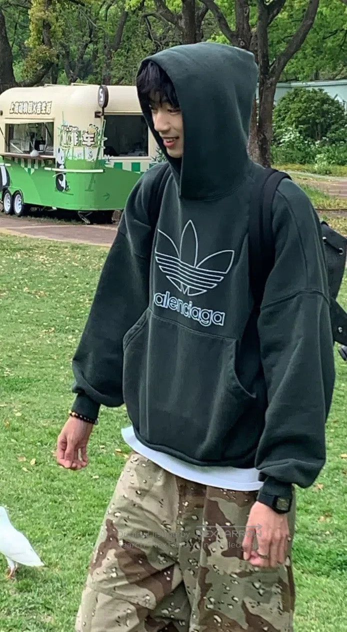 Balenciaga Balenciaga Olive Green Big Logo Hoodie Sweatshirt Size US S / EU 44-46 / 1 - 5 Thumbnail