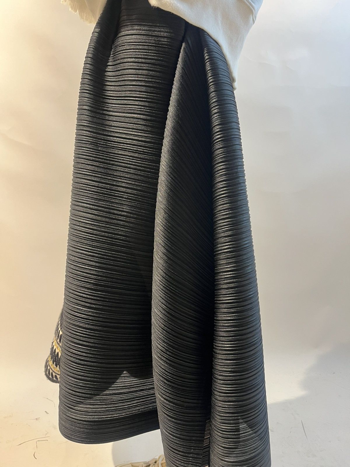 Pleats Please Issey Miyake Pleats Please Issey Miyake Black Motion Skirt Size 28" / US 6 / IT 42 - 3 Thumbnail