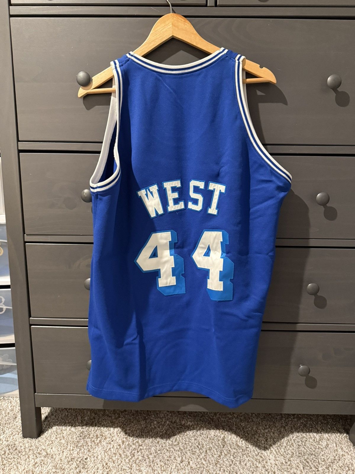 Mitchell & Ness Jerry West Jersey Size US L / EU 52-54 / 3 - 2 Thumbnail
