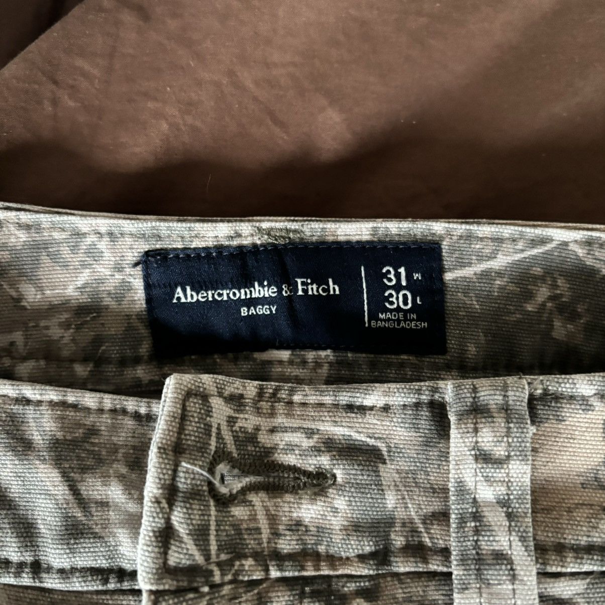 Abercrombie & Fitch Abercrombie And Fitch Baggy Workwear Pant Camo 31x30 Size US 31 - 2 Thumbnail
